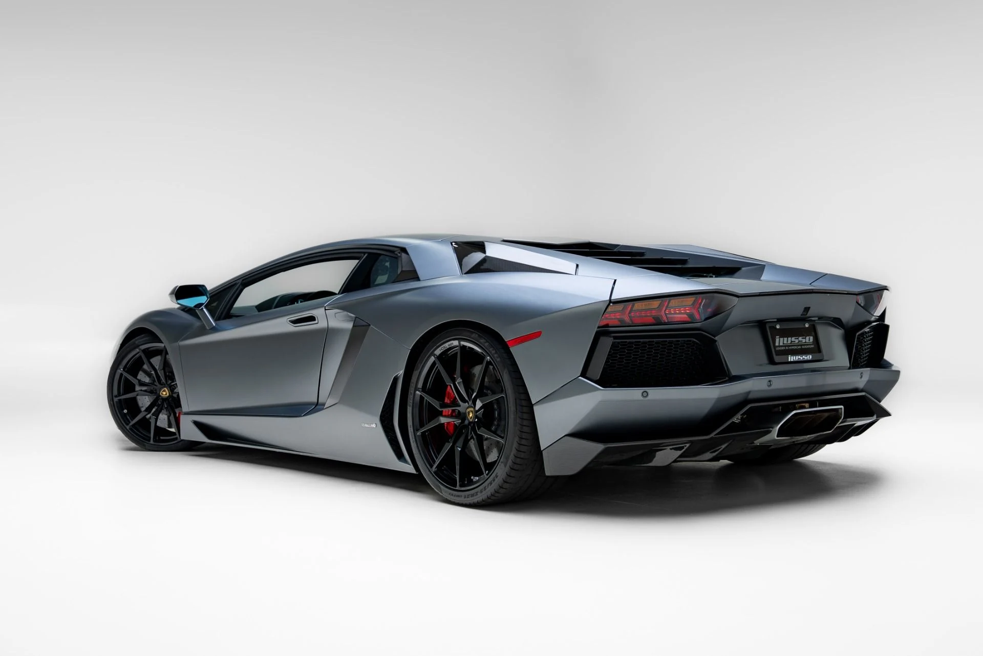 mph052_2278986483_Used_2015_Lamborghini_Aventador_LP_700_4_1778261724_33f21d172a