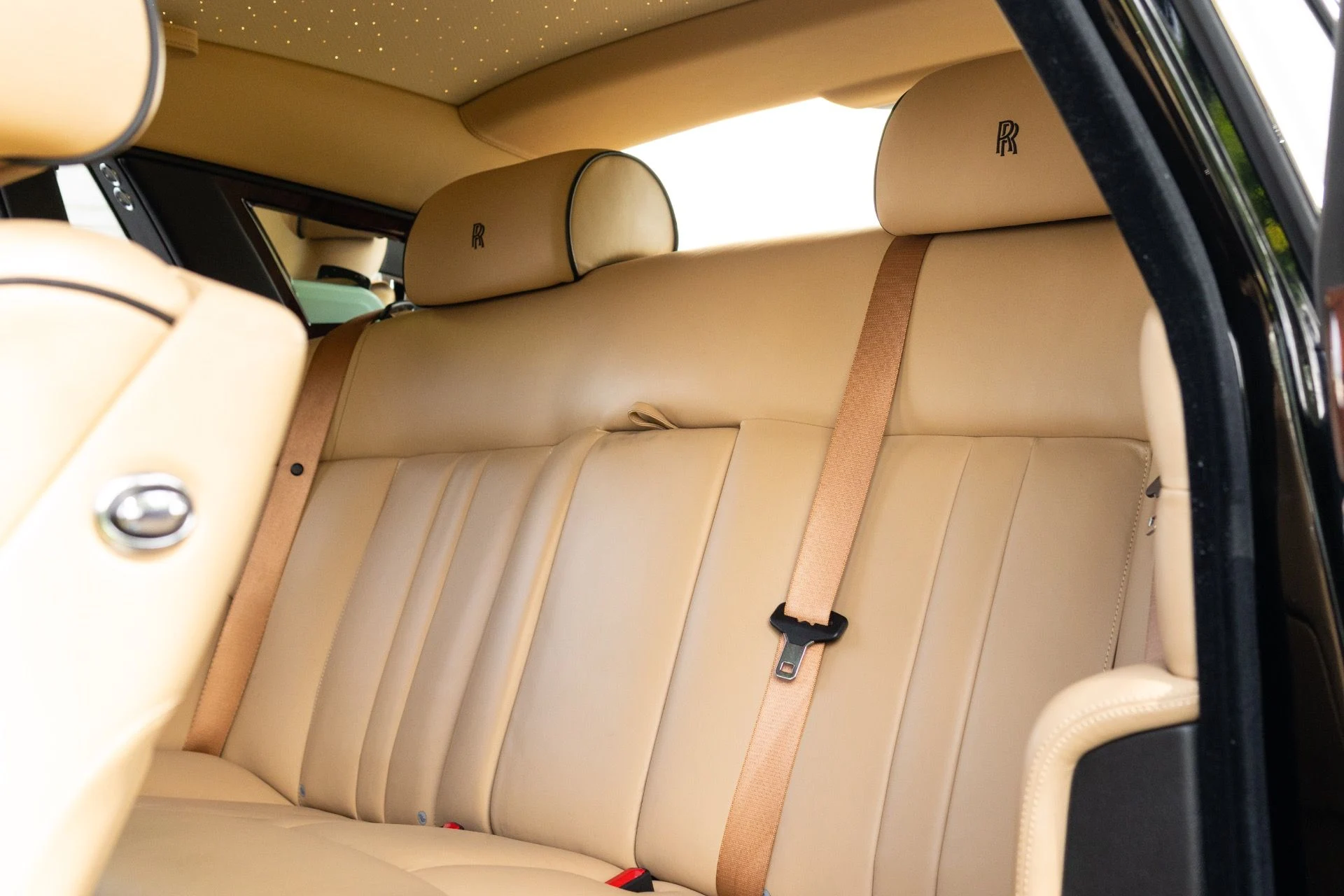mph052_2289529743_Used_2015_Rolls_Royce_Phantom_1779983365_81522a7598