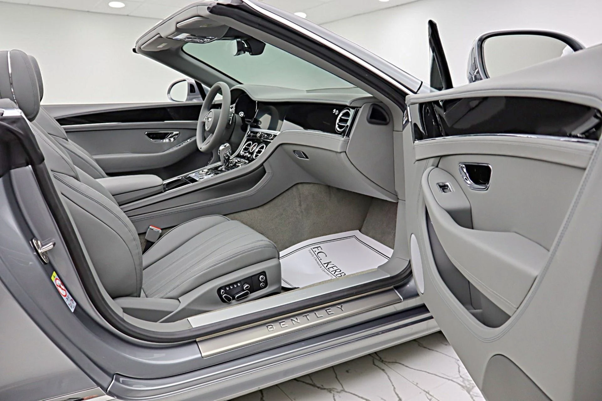mph052_2294291113_New_2026_Bentley_Continental_GTC_ca5cb3cf8f