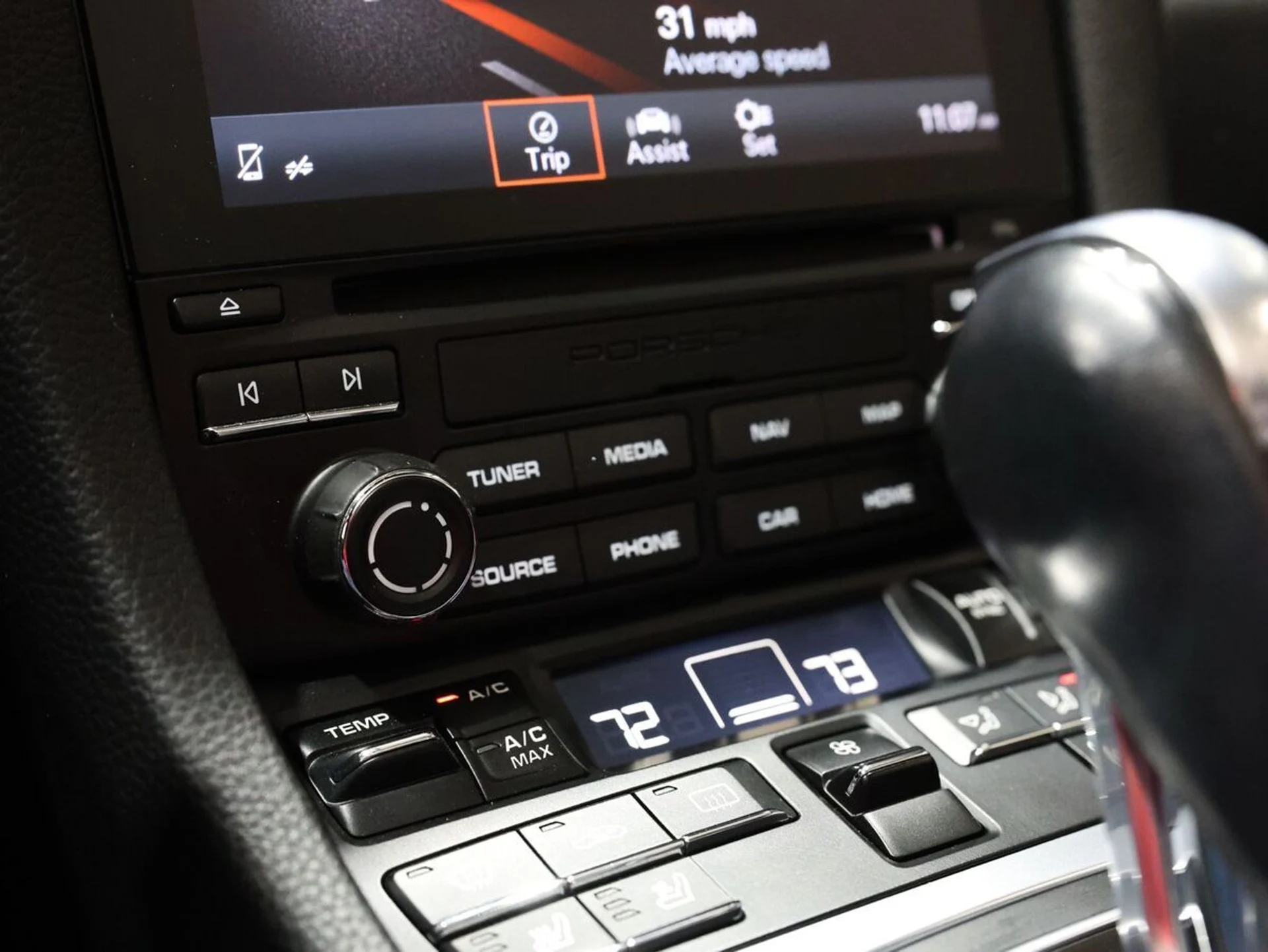 mph052_2310451376_i3crvibp0x428ym7eld1x83bs4va_6593f27e72