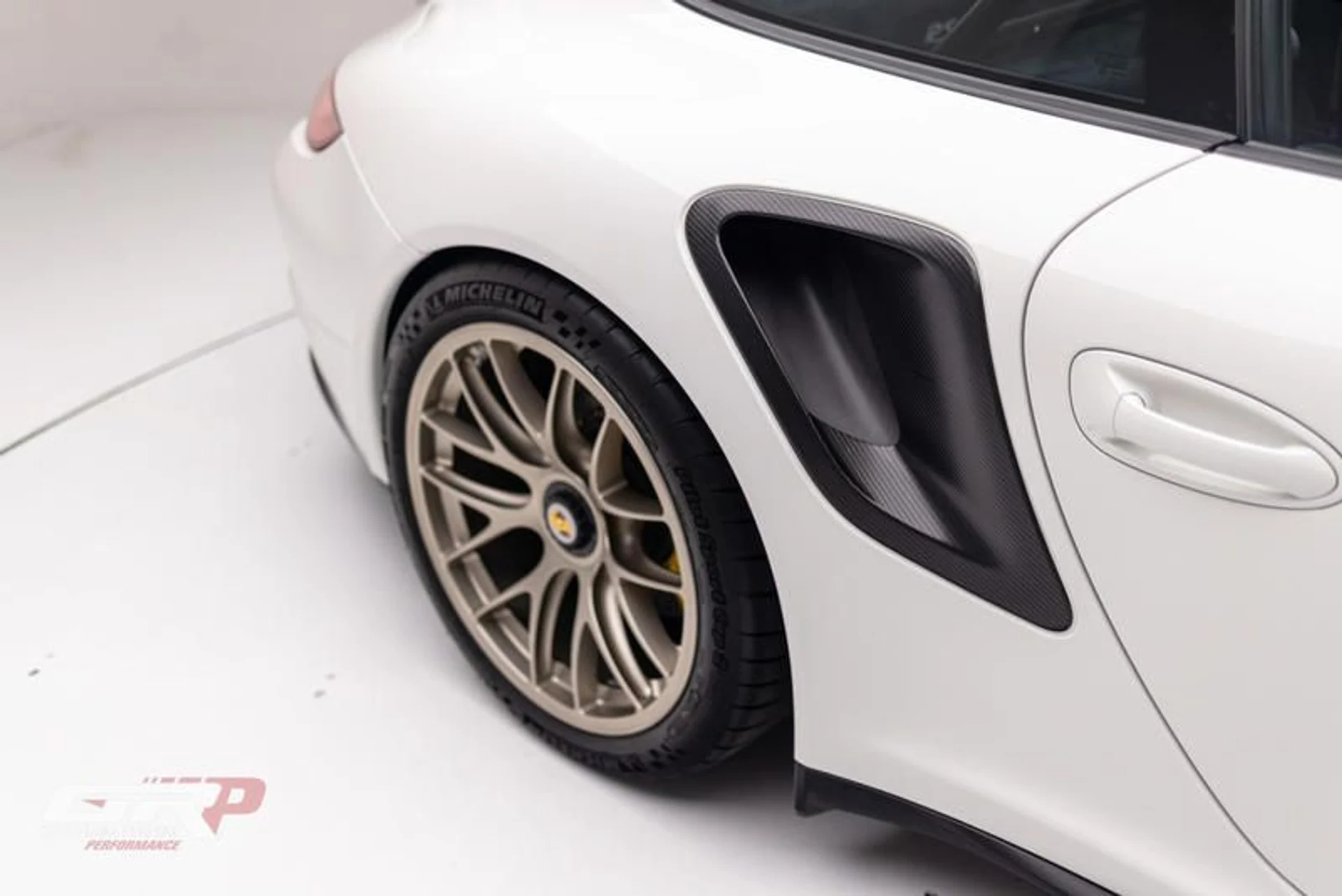 mph052_232178638_444167_A4_56_B6_4019_9_F28_B3_BDE_3_E690_E4_39944377b4