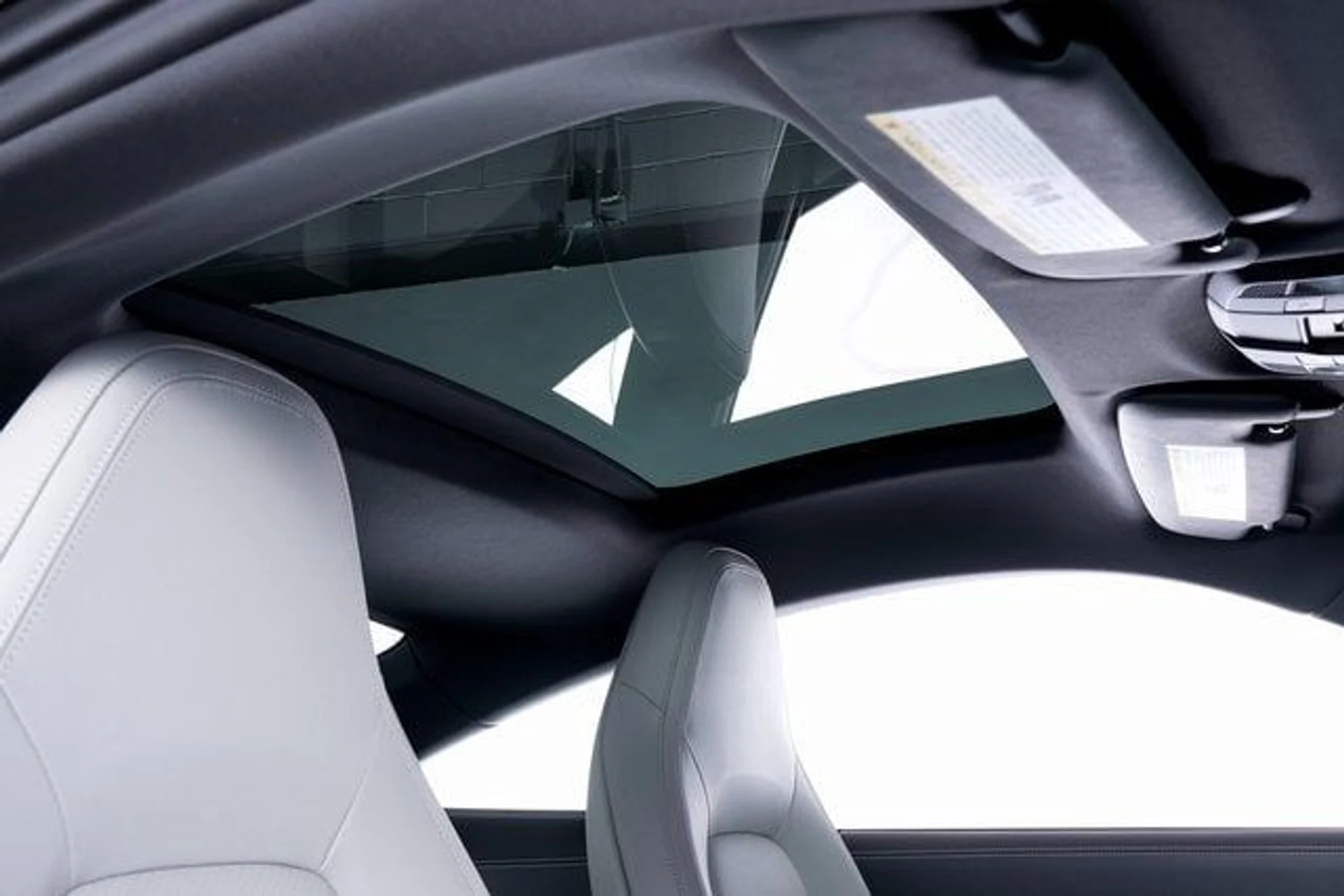 mph052_2333644383_98f2cd902f5a2442a7c47d017d619f32x_bedf41e781