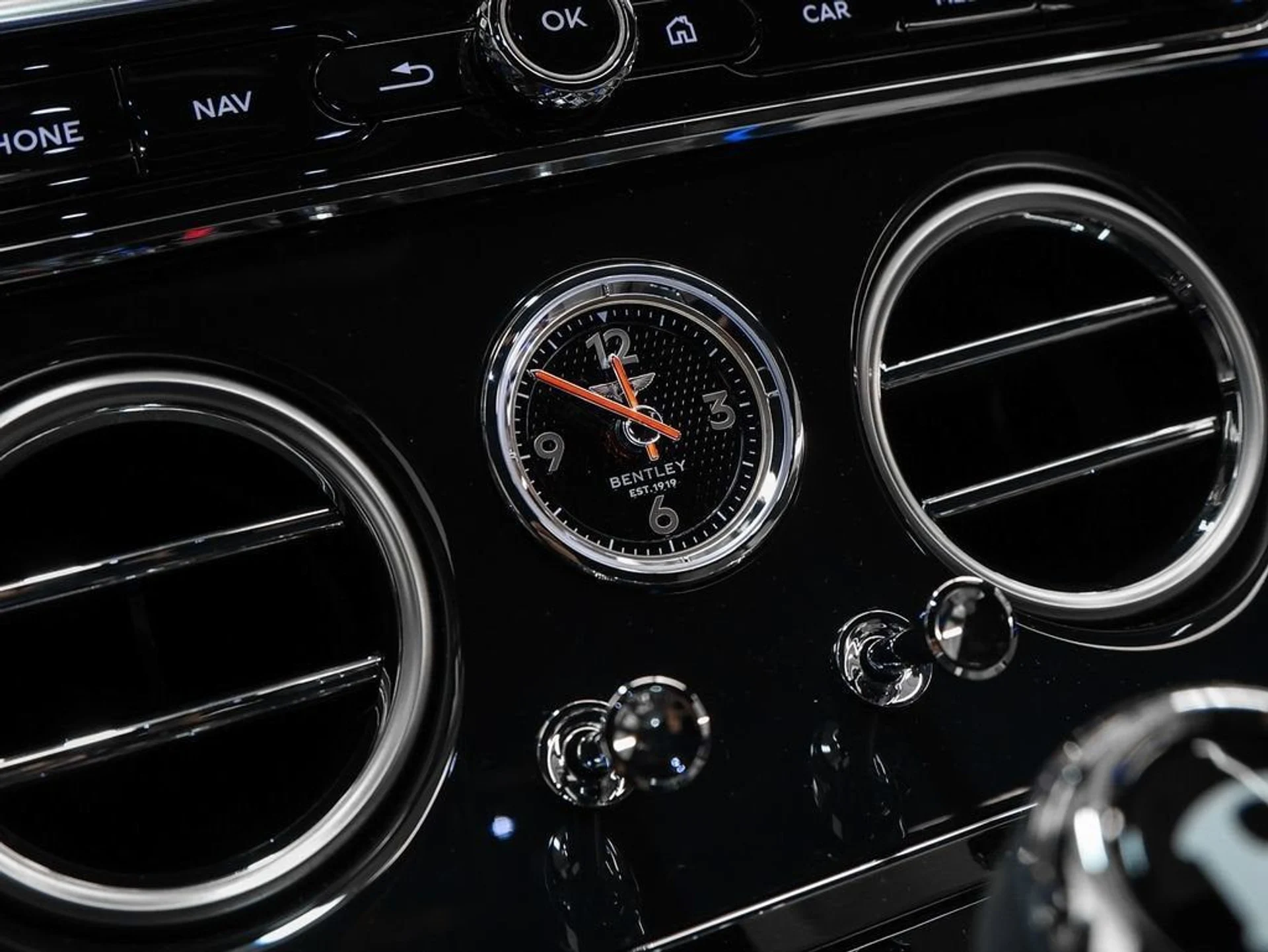 mph052_2338362151_53_272f3f78a0