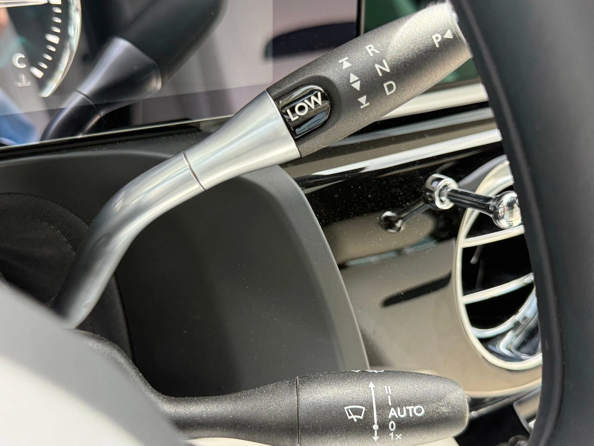 mph052_2342265938_b9f6a38113094e84b91d832dbe036201_69680d850a