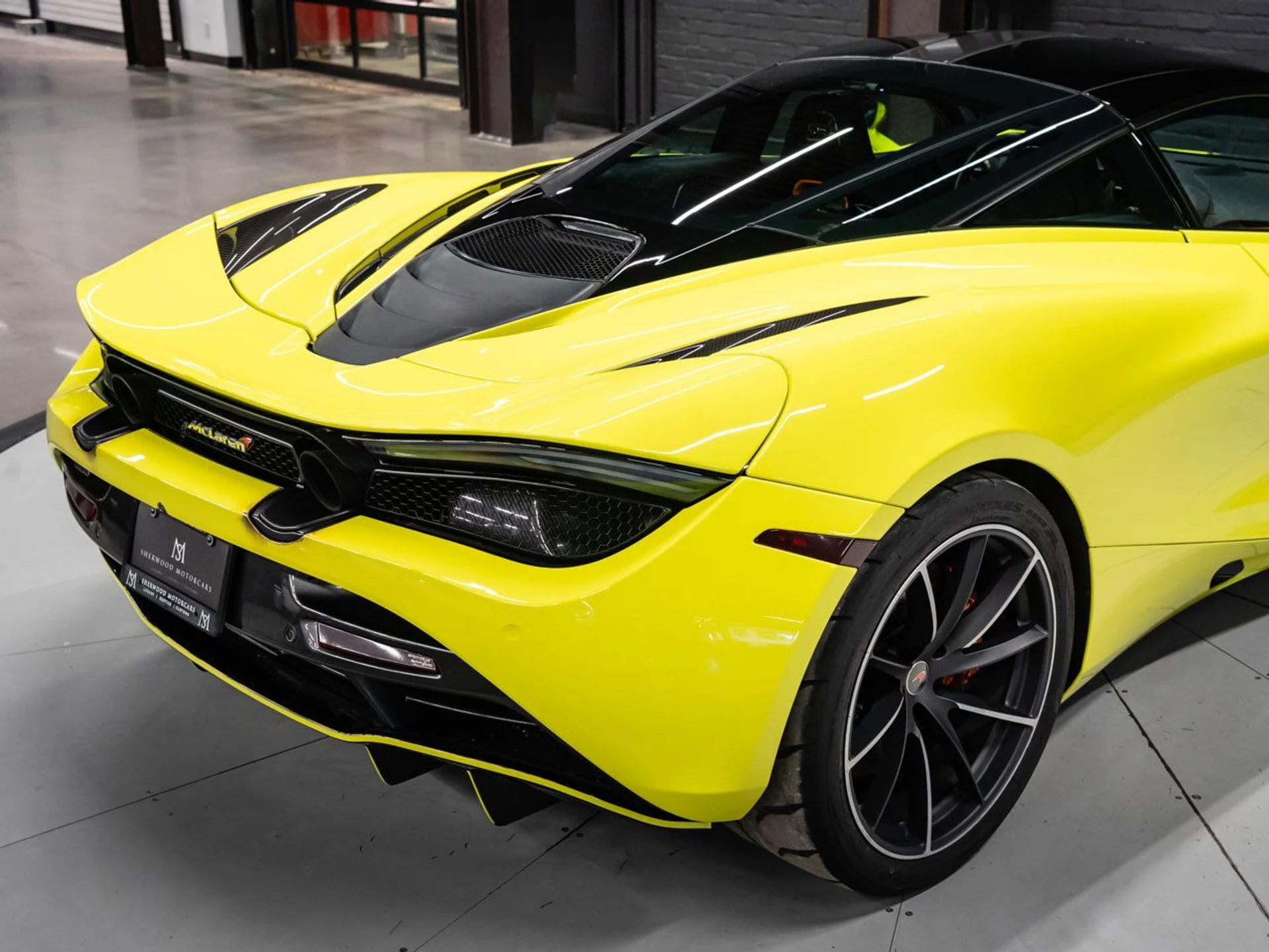 mph052_2364197593_mclaren_720s_2018_9ef20f8180