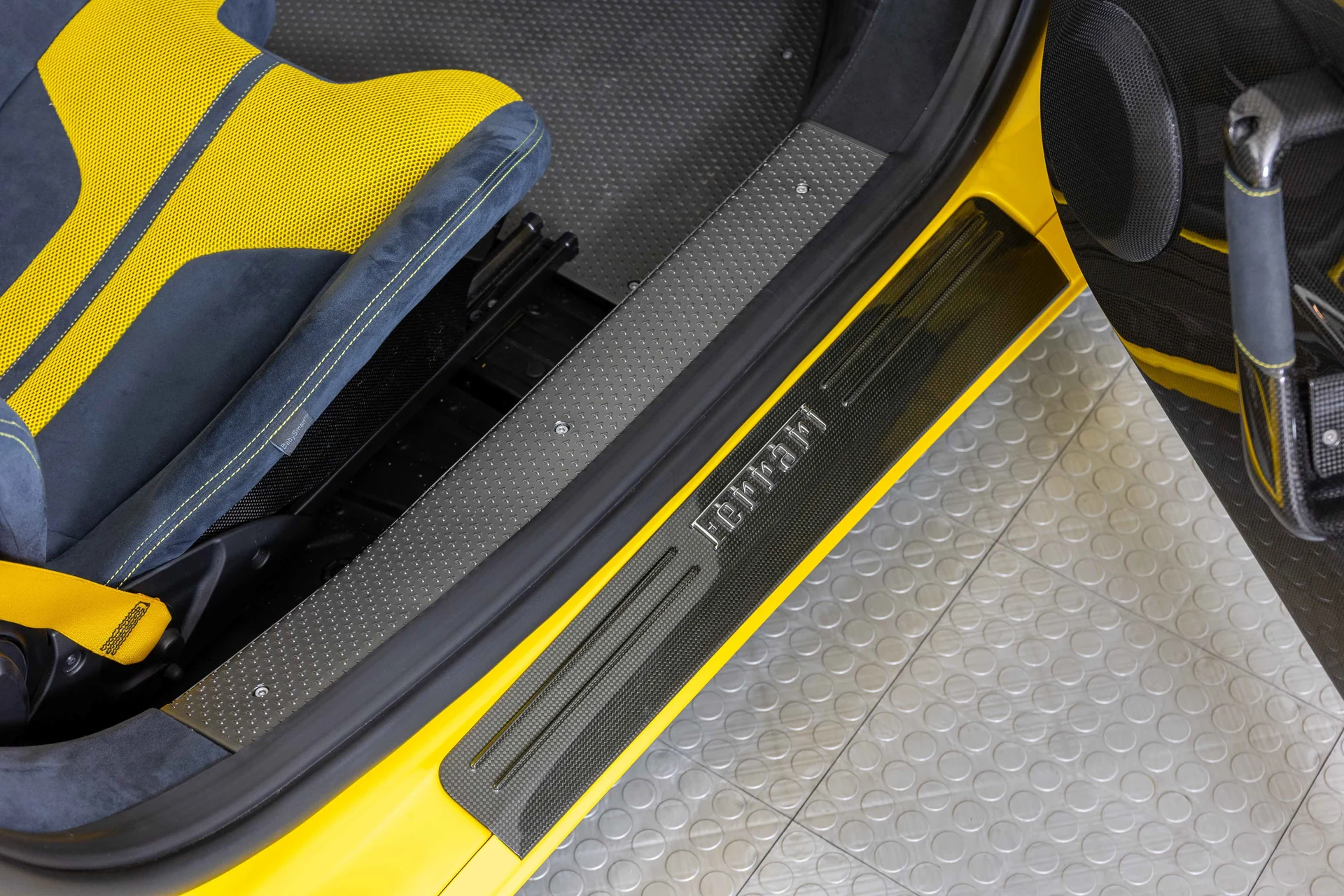 mph052_2364554215_66464cecd30b79514bbe79c9944297a6_23a231f652