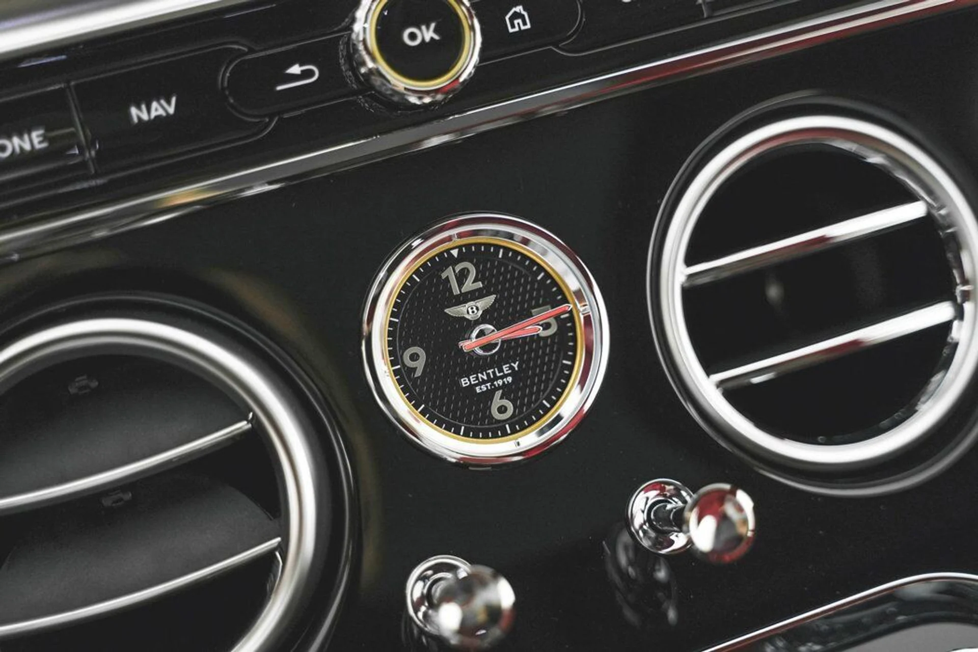 mph052_2364798726_cf418b5df5256d7e9e50f5b794ba57d1x_ab2bb22917