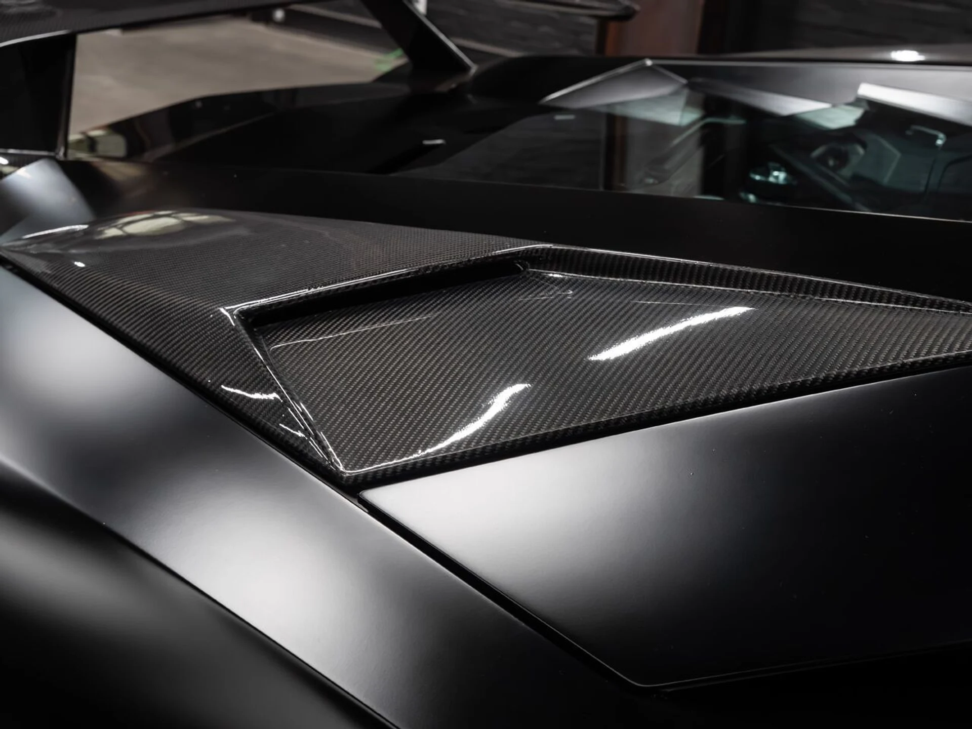 mph052_2369148602_lamborghini_aventador_2015_3110e03434