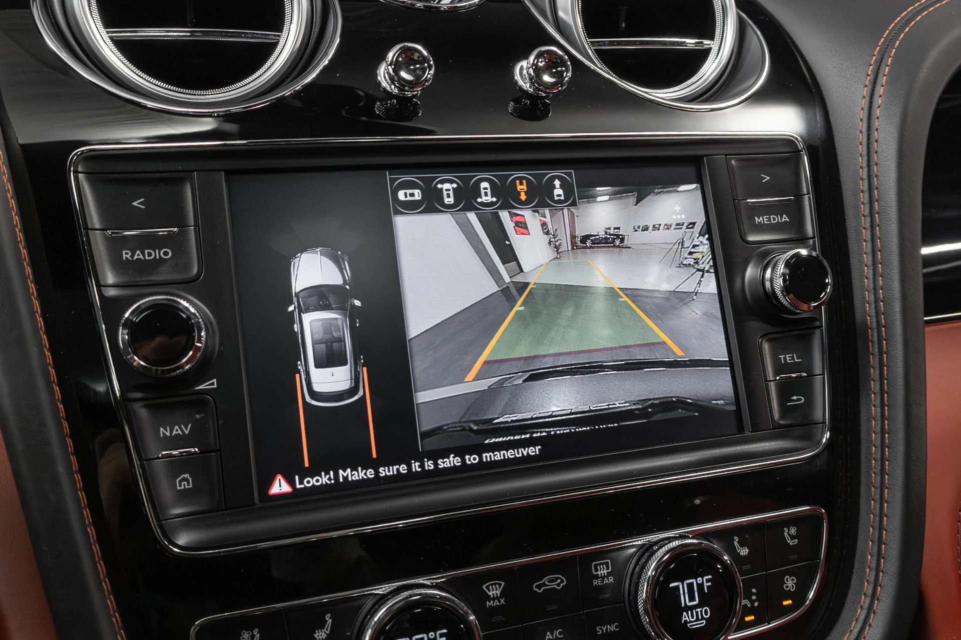 mph052_2377940441_Used_2017_Bentley_Bentayga_W12_1763489562_d4e3d34caf