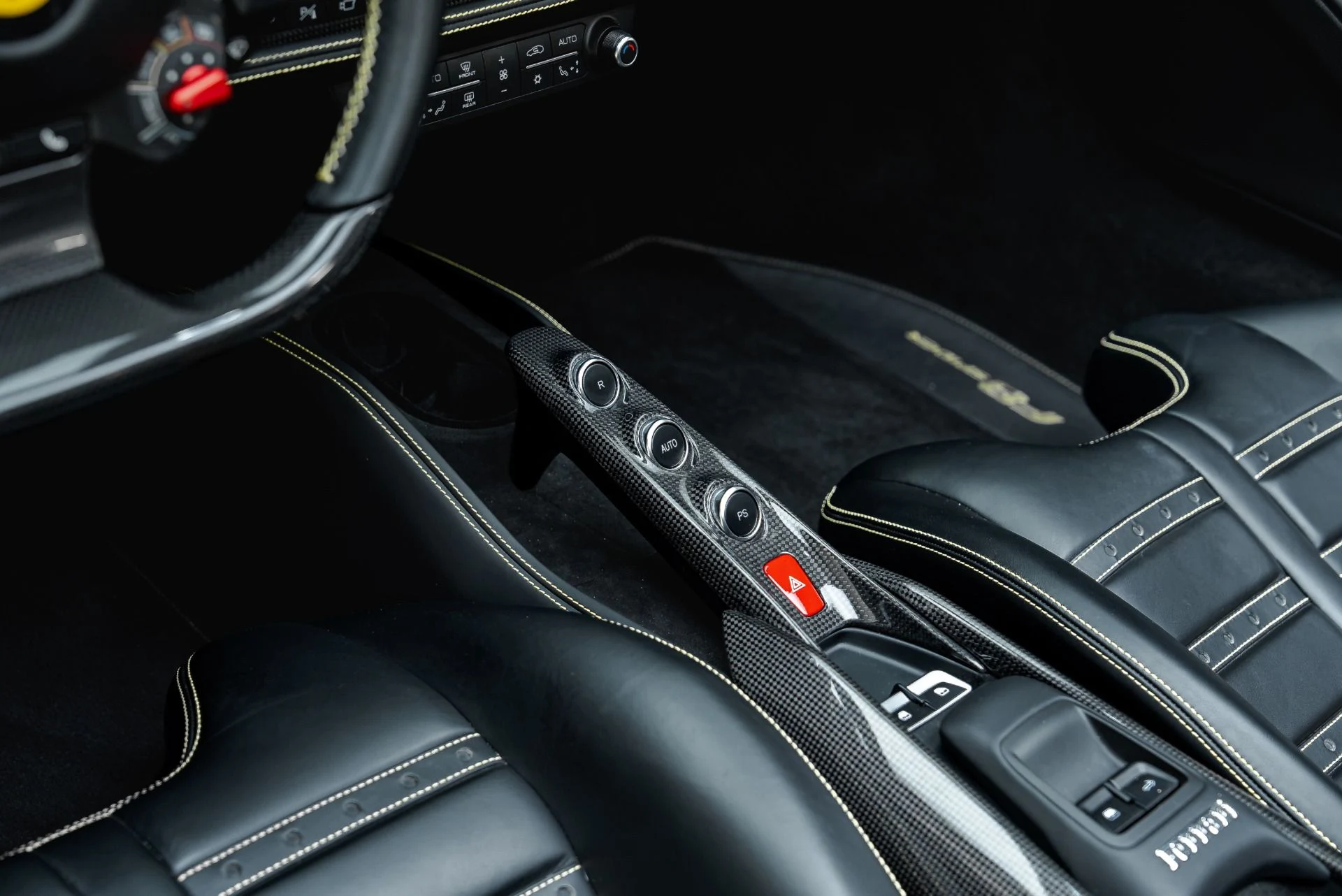 mph052_2418560971_Used_2022_Ferrari_F8_Spider_1788910728_b87e4daa10
