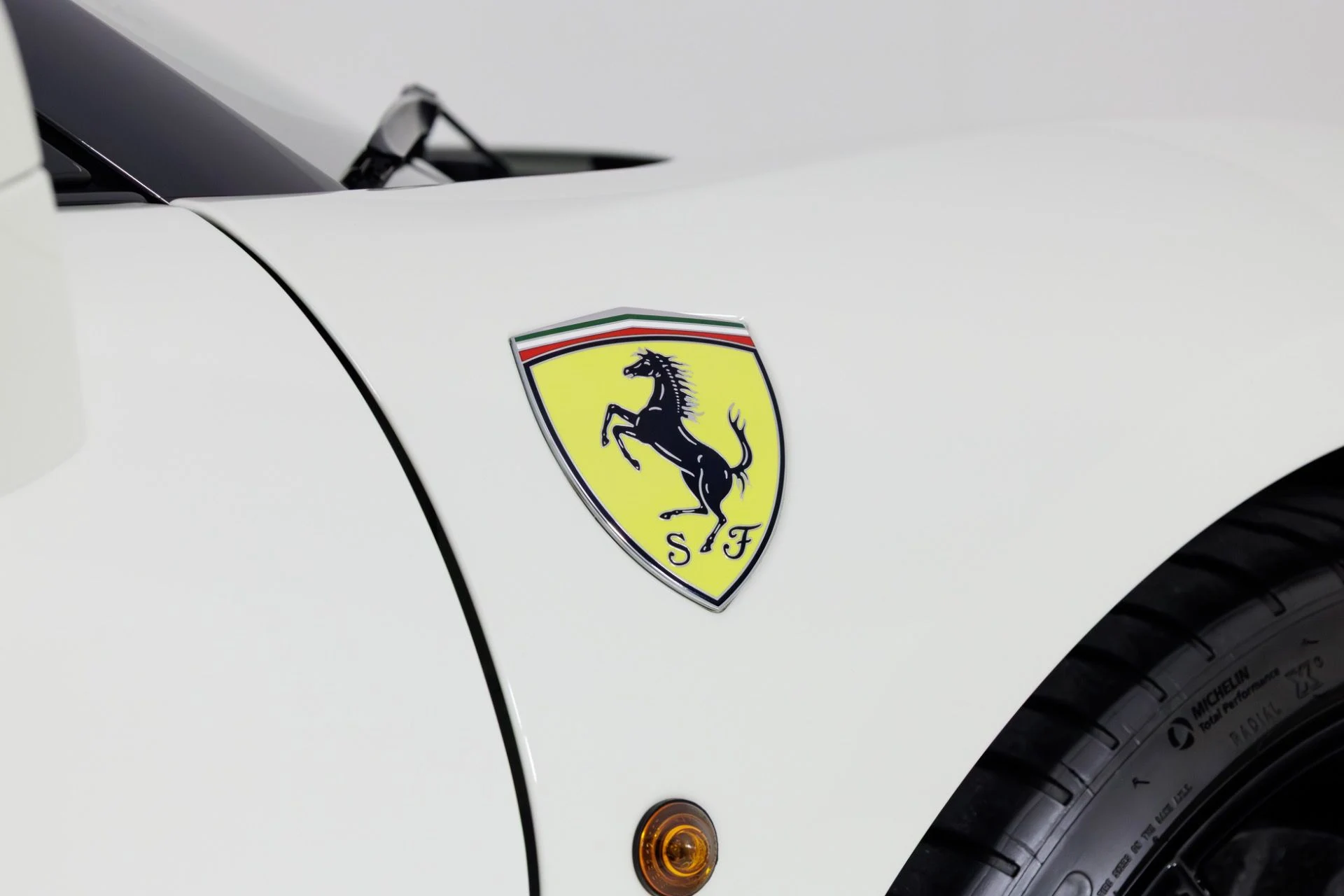 mph052_2421916602_Used_2018_Ferrari_488_Spider_1768934446_0c313ffca2