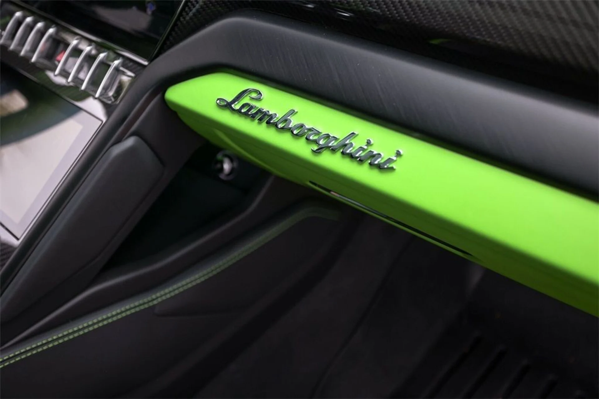 mph052_2426715283_edef30df2368fb714c664678d0c32138_d6679713b9