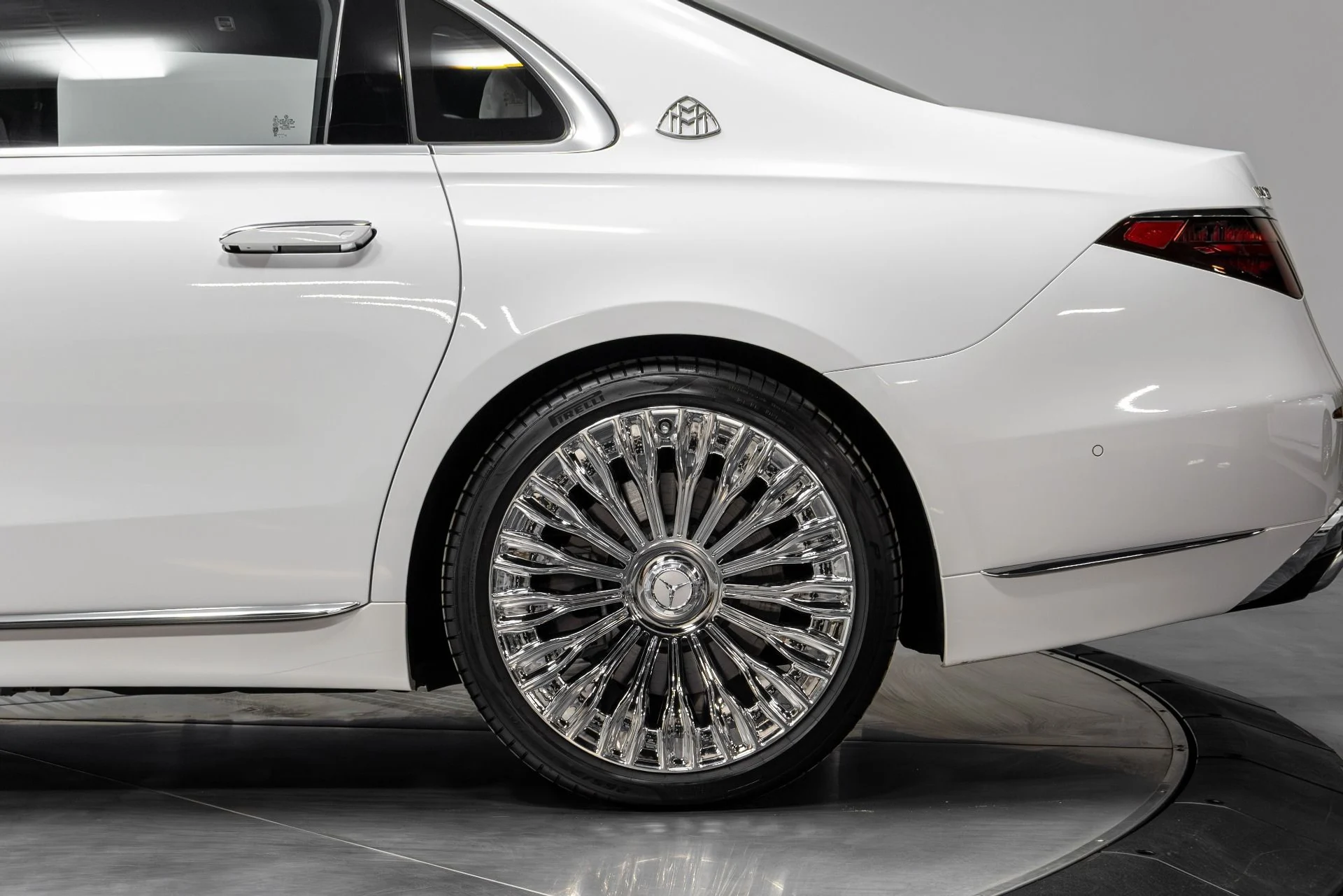 mph052_2437736291_Used_2024_Mercedes_Benz_S_Class_Maybach_S_680_4_MATIC_1766187081_7026dc8a5f