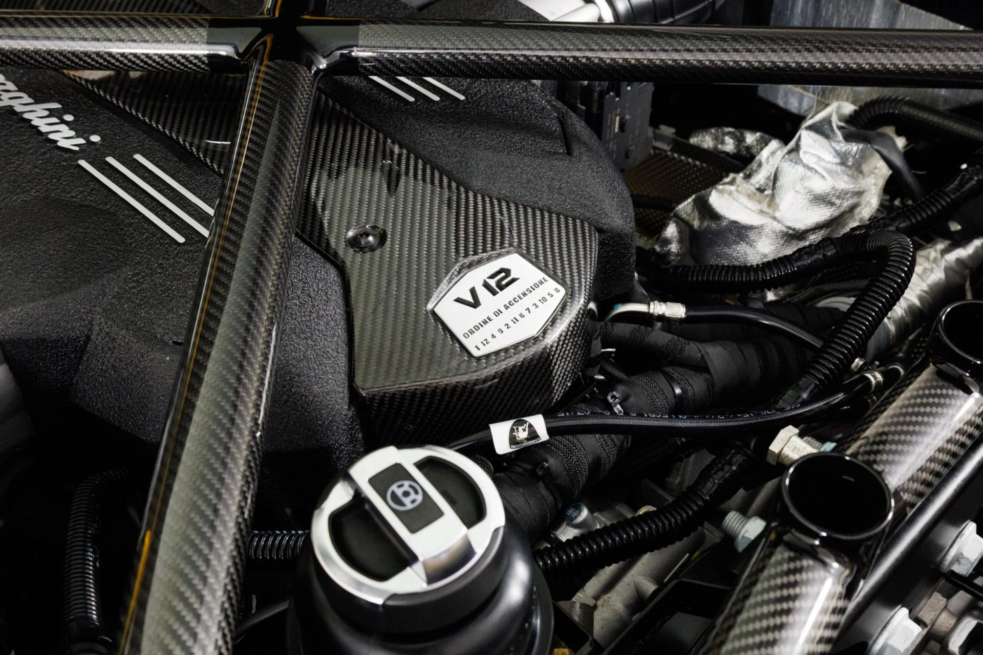 mph052_2447702329_Used_2016_Lamborghini_Aventador_LP_750_4_Superveloce_1785278593_151c64a16c