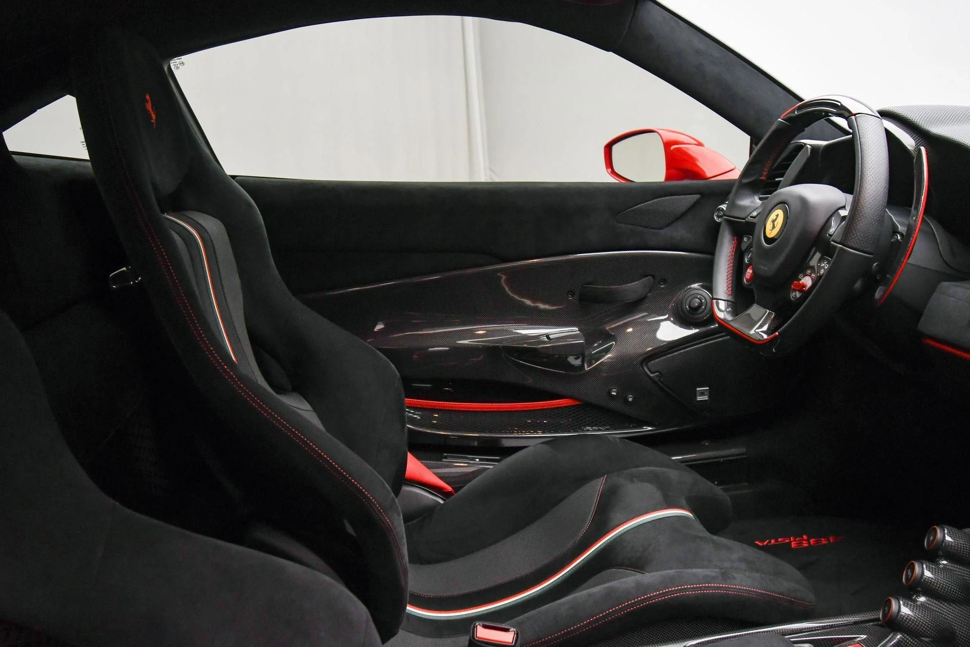 mph052_2453477831_Used_2020_Ferrari_488_Pista_Base_1757453255_7357c7256c