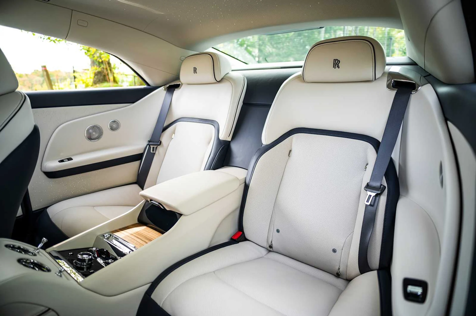 mph052_2466741170_25d4360659189fd3c0cda6afdfdf193ex_5d622a76e9