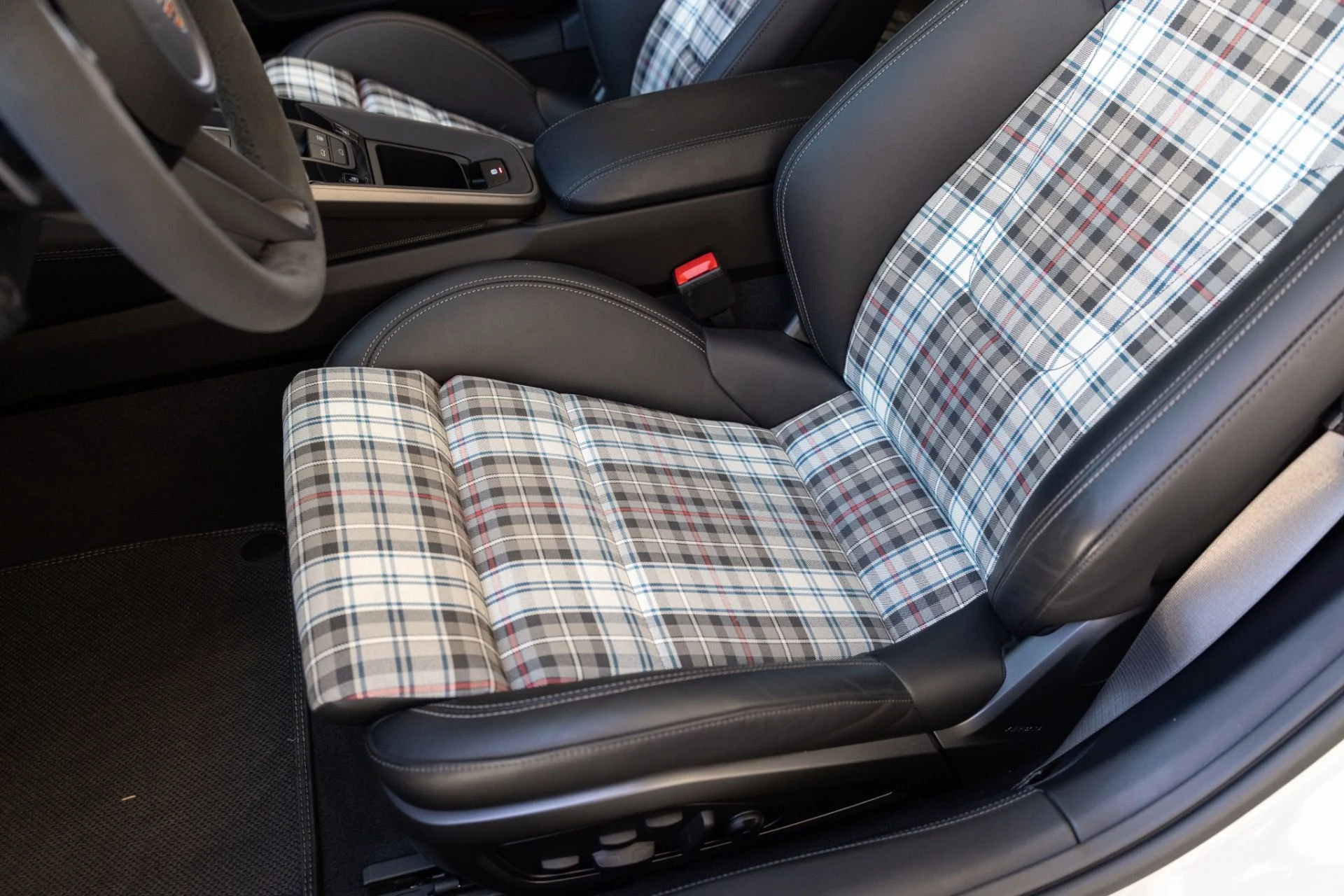mph052_2476169857_Used_2025_Porsche_911_Turbo_50_Years_1778107004_601bb1124f
