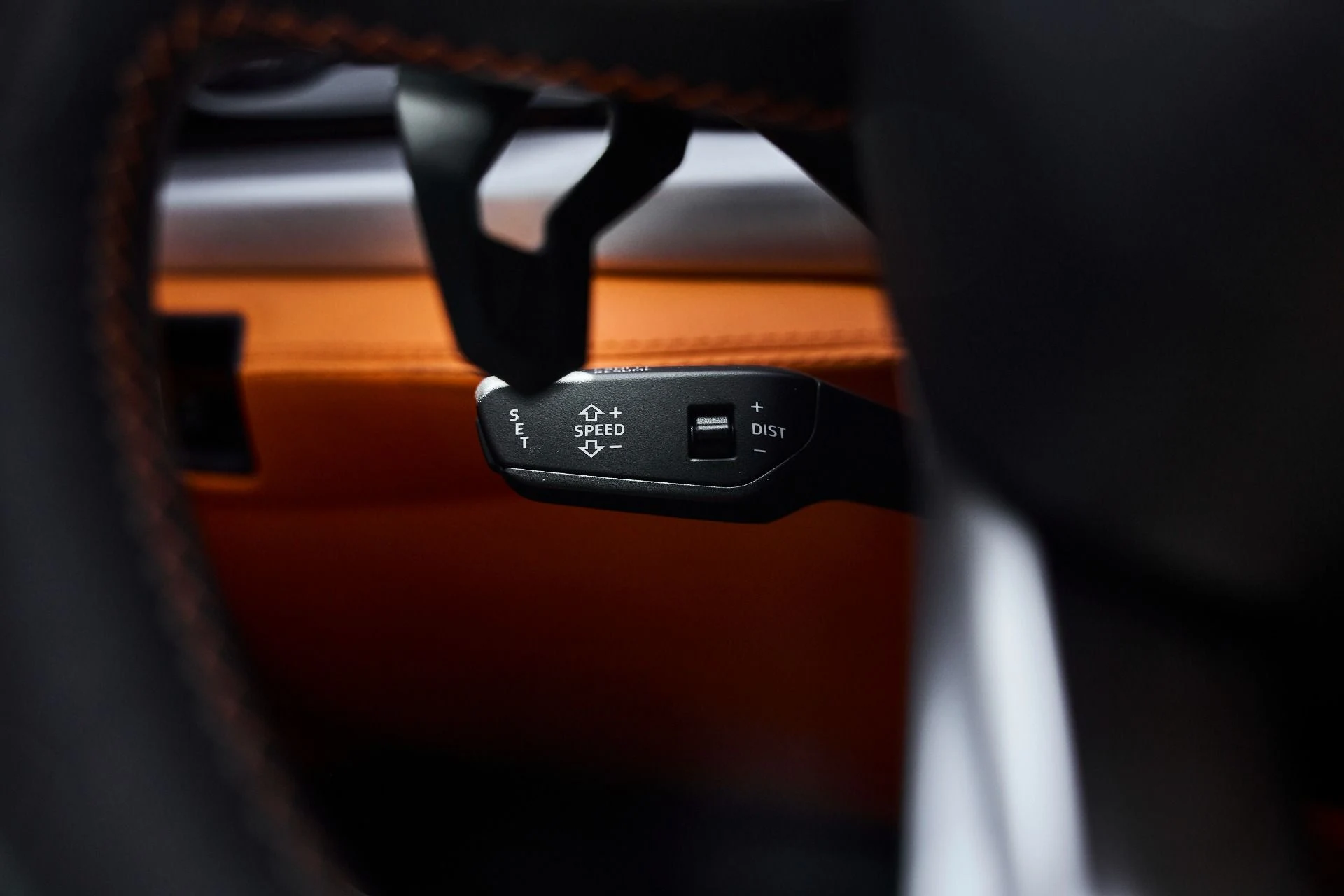 mph052_2510004194_Used_2025_Lamborghini_Urus_SE_1779992051_d2aaf85d2b