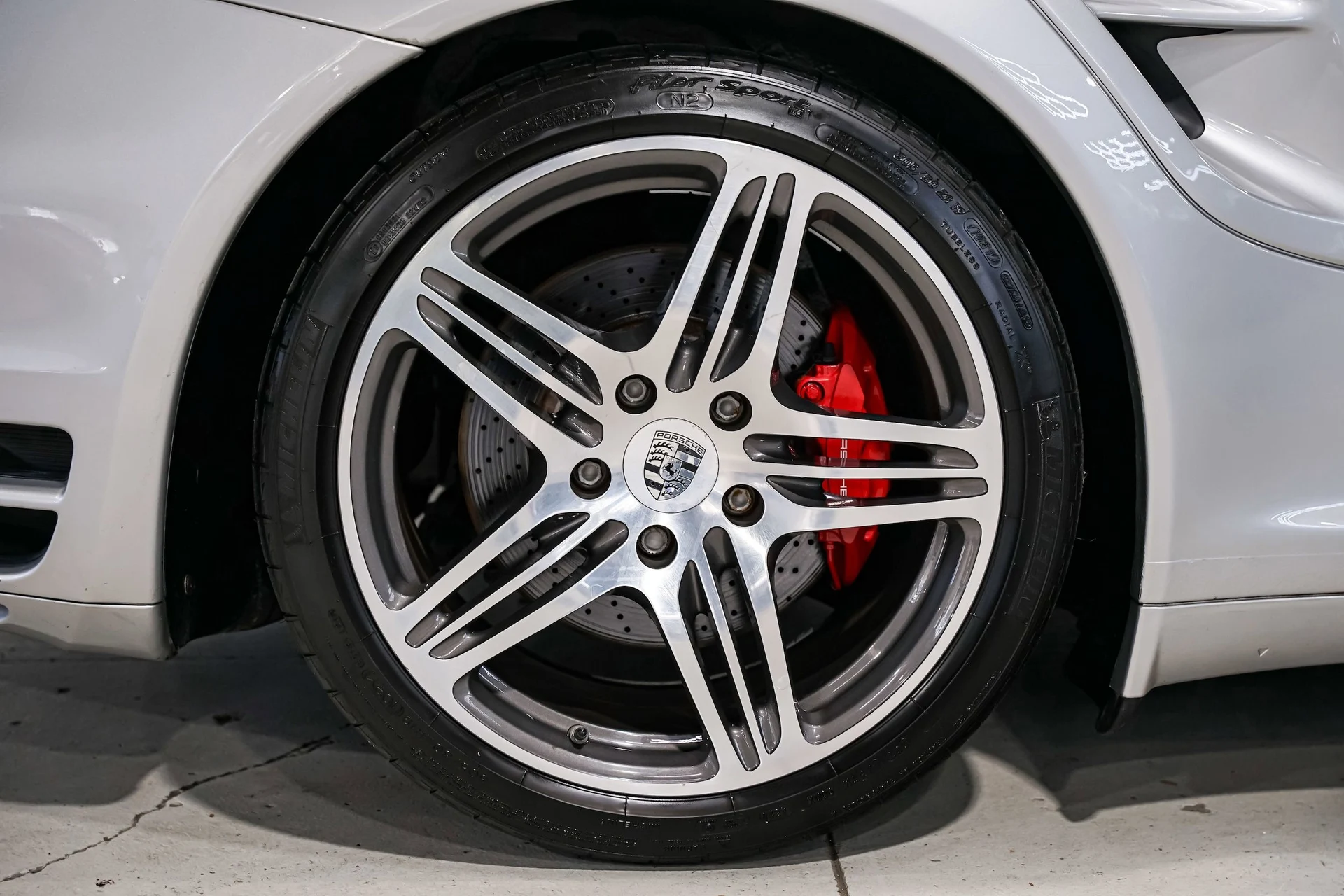 mph052_251068068_e46dc64fe6843a77c043823eb89eda79x_e3b380adf5