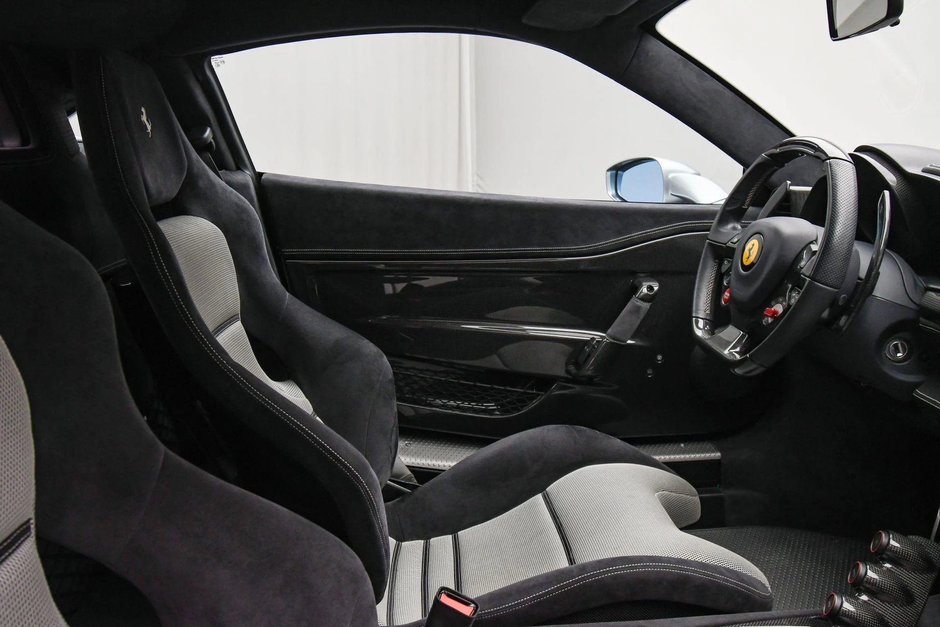 mph052_2511297974_Used_2015_Ferrari_458_Italia_Speciale_1757453633_e8fbf010cb