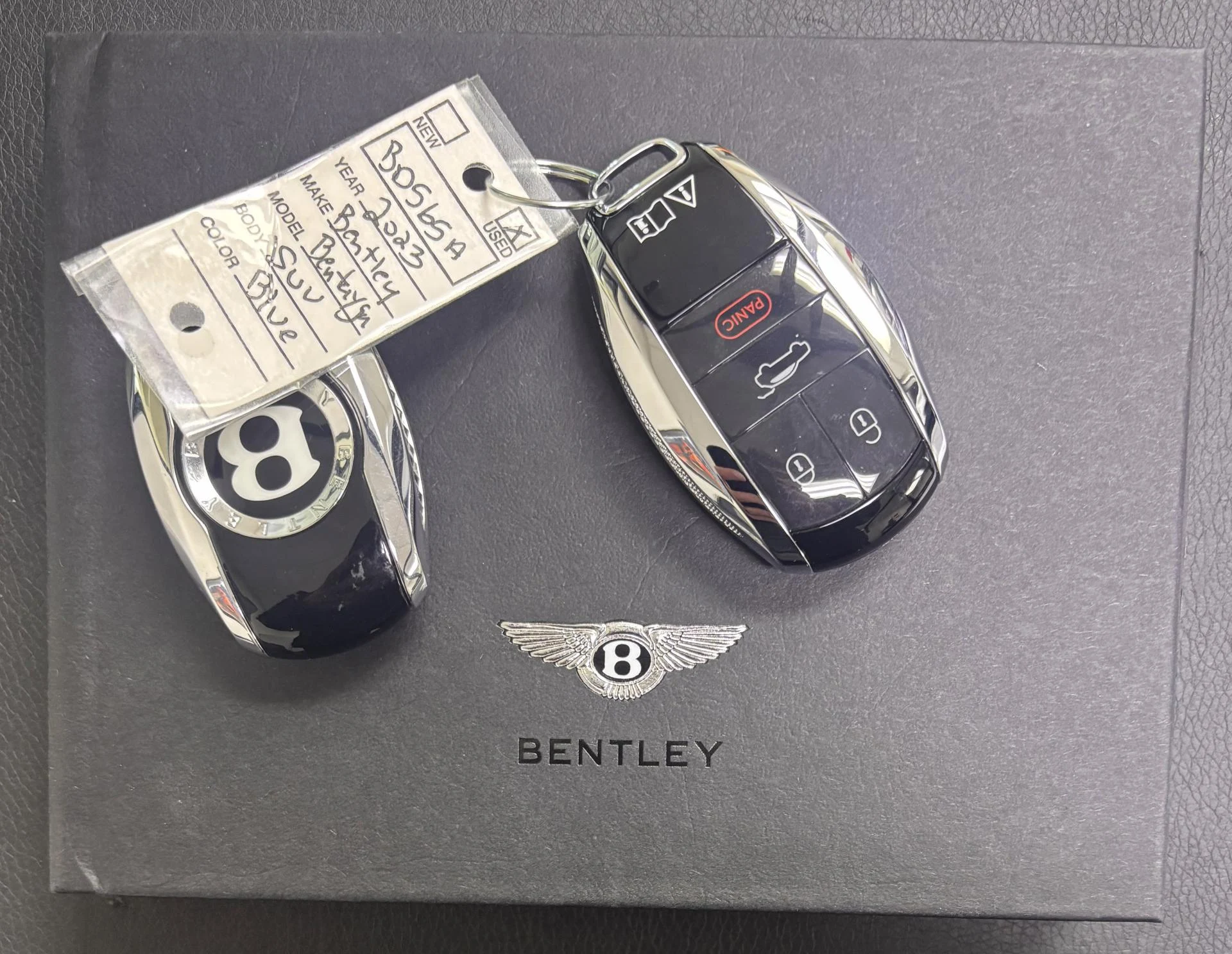 mph052_2528507482_Used_2023_Bentley_Bentayga_EWB_1769853195_fbddd20614