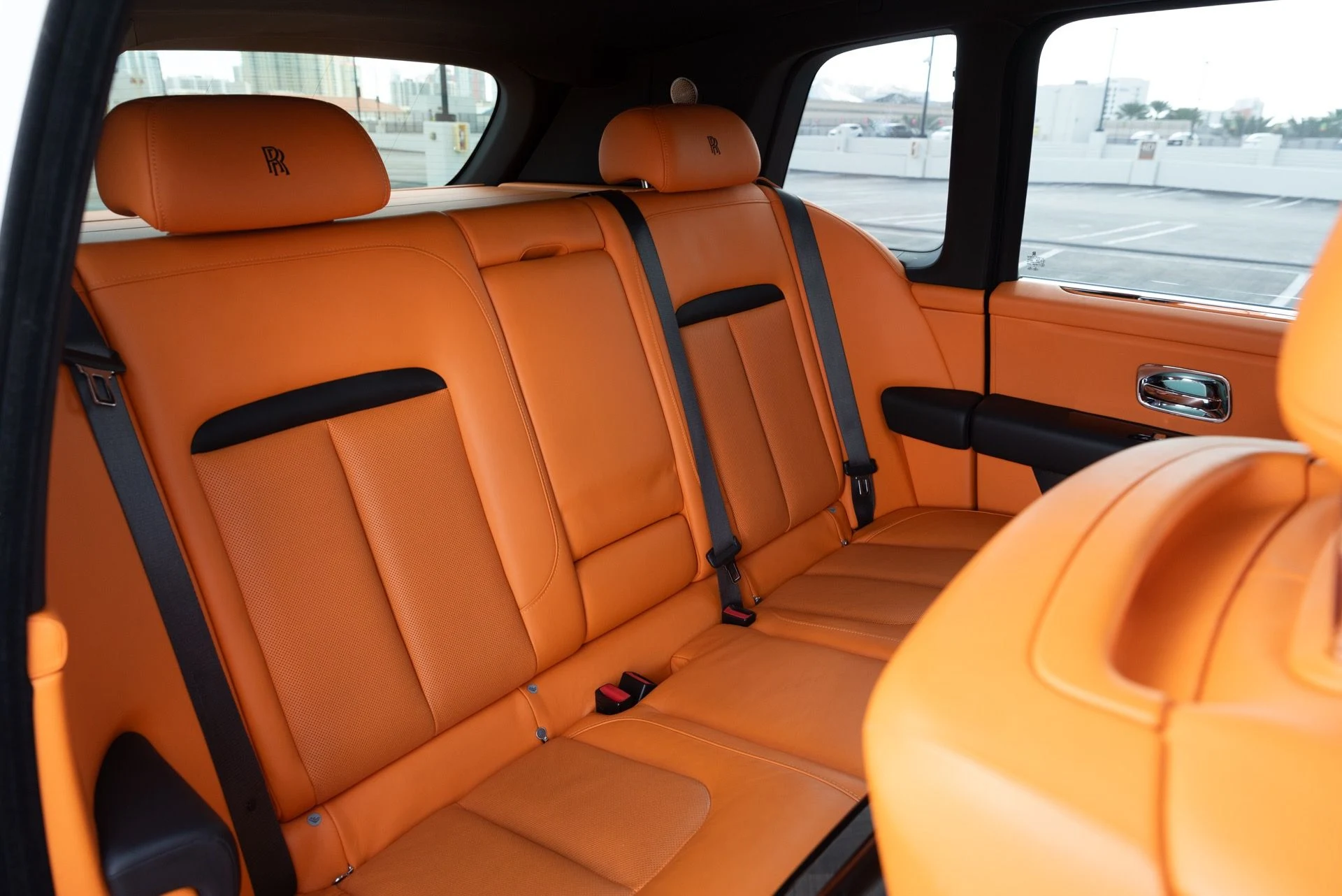 mph052_255328855_Used_2020_Rolls_Royce_Cullinan_1764721010_65292c87ea