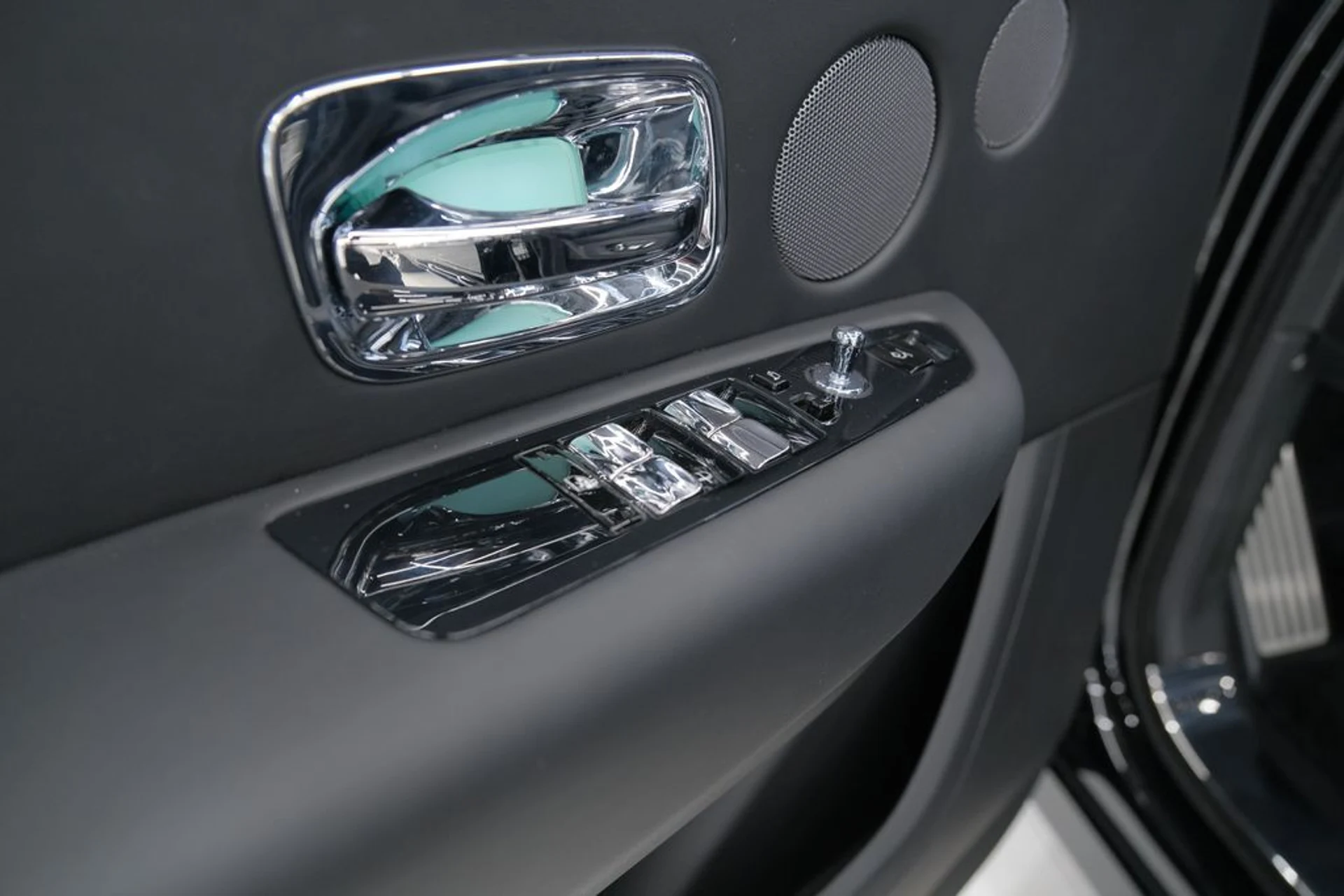 mph052_2556813804_66ba681cd9decea7a9c80ba89a61bfcc_b889d3704d