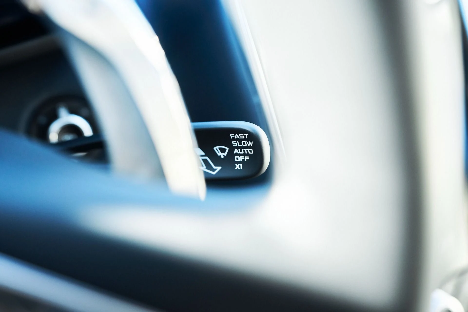 mph052_2582591698_Used_2022_Mc_Laren_GT_Base_1765245112_211e1afd18