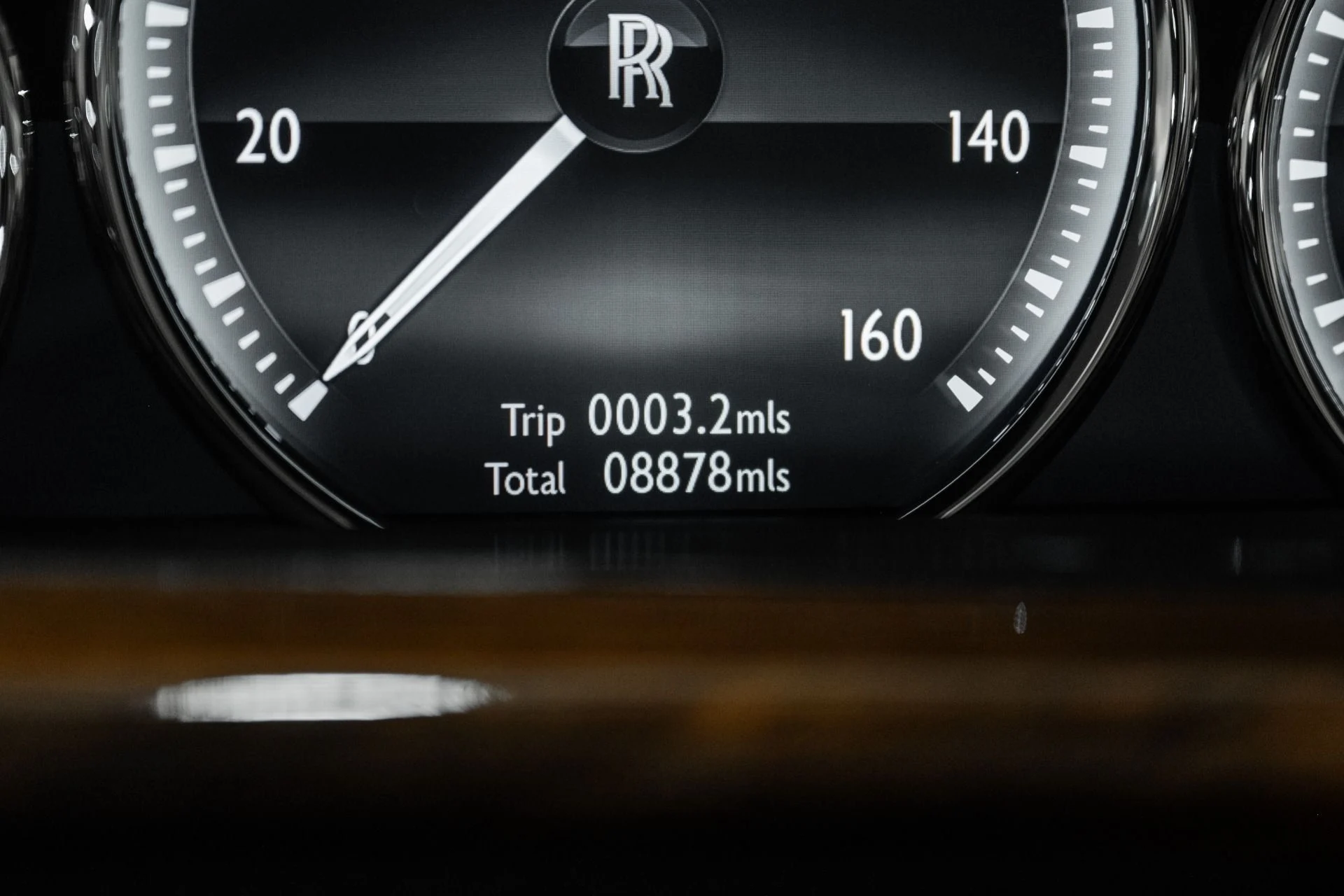 mph052_2603041231_Used_2018_Rolls_Royce_Phantom_1778080053_621d55088d