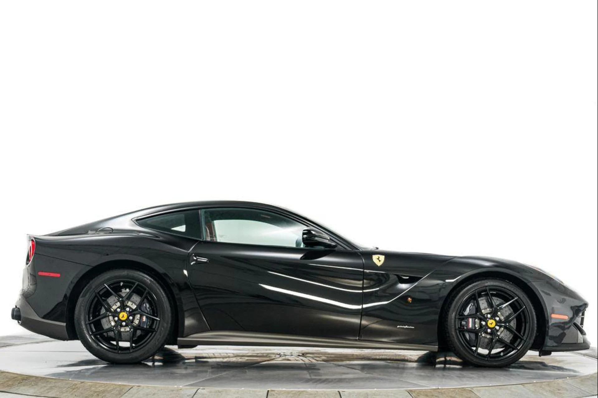 mph052_2638042596_MM_8_Ec_LNNY_7_Dwig_01_PFA_rz_T_Io_fc0a0881cd