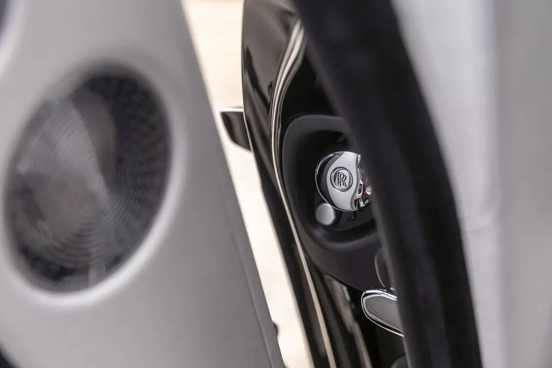 mph052_2649964734_e8e3fee1b258459fa6386ee64cfa4cfd_883b83589b