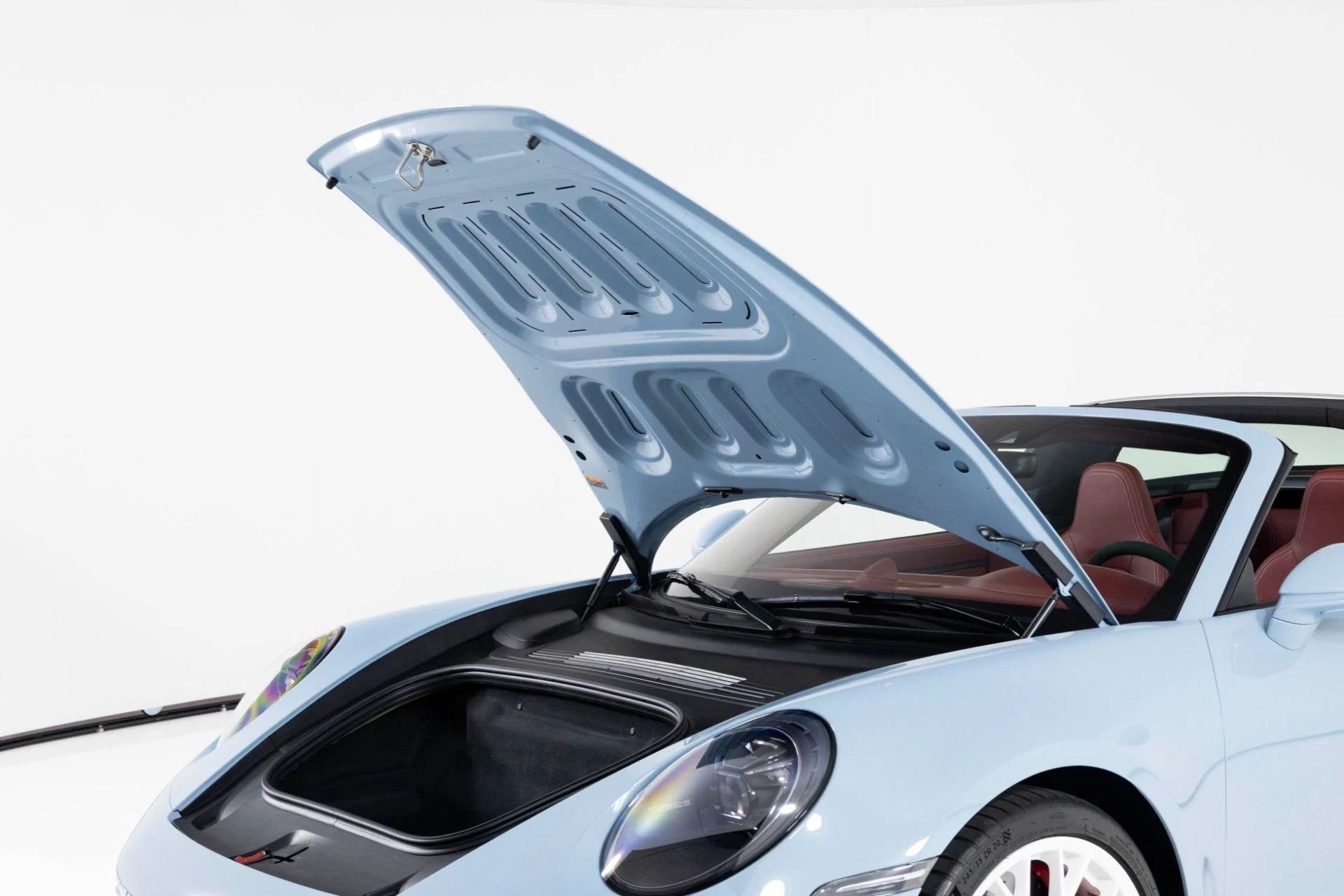 mph052_266024005_Used_2023_Porsche_911_Targa_4_GTS_1762298456_6d037b59ae