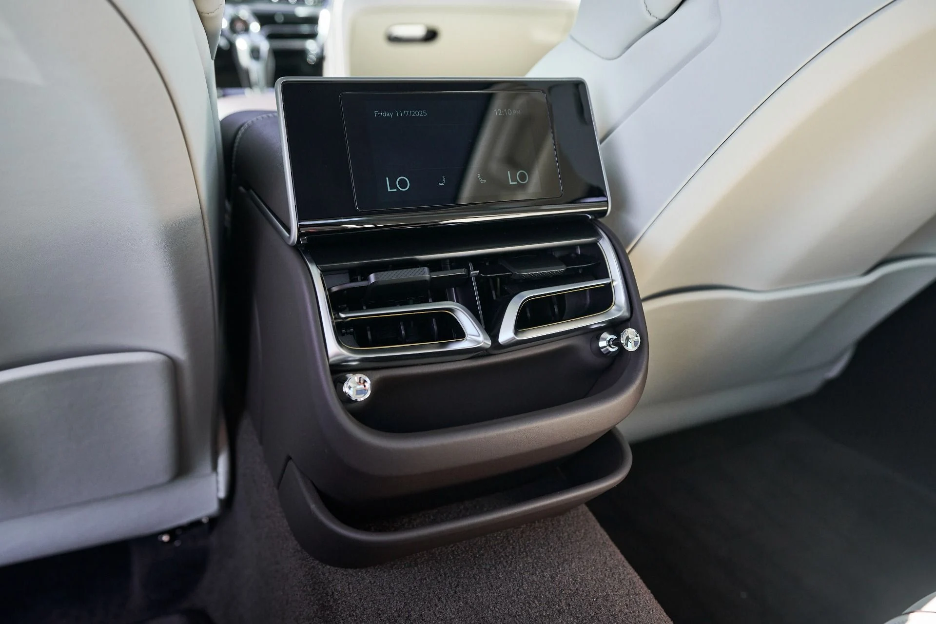 mph052_26671390_Used_2025_Bentley_Flying_Spur_Speed_1762569250_4904b041fb