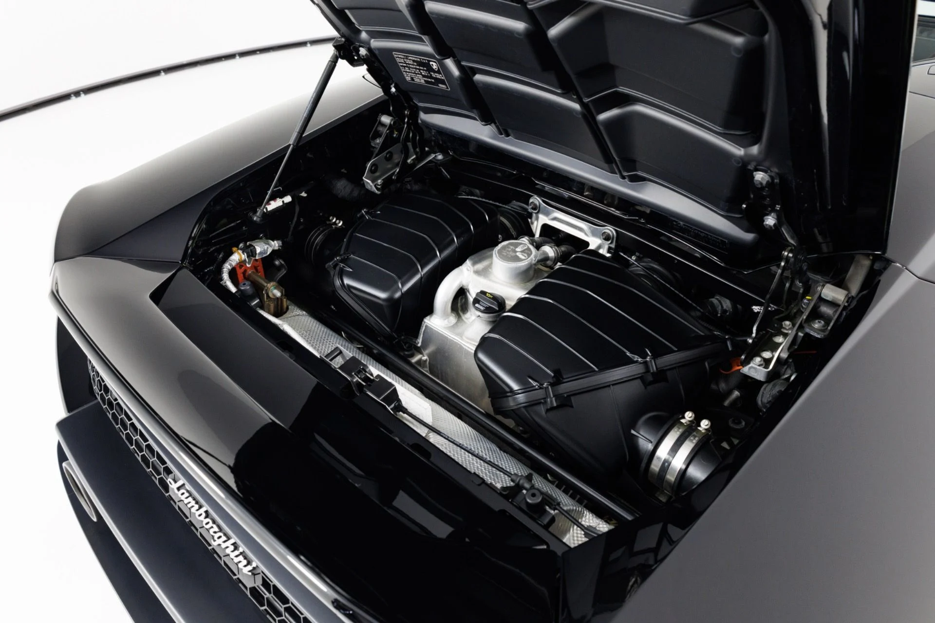 mph052_26808153_Used_2021_Lamborghini_Huracan_EVO_1784066653_637a994ad3