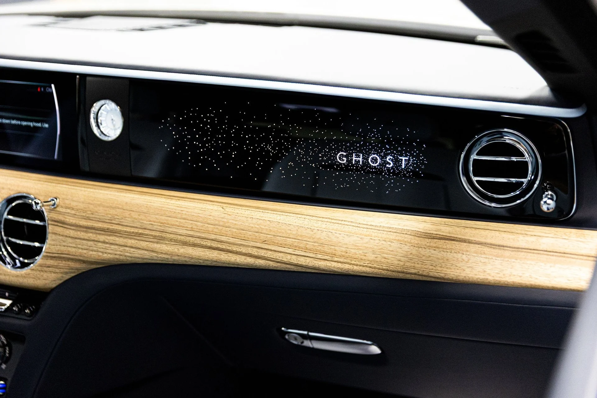 mph052_2687049755_898c61e01d2516993fb8214d50fd9b72x_dca481986e