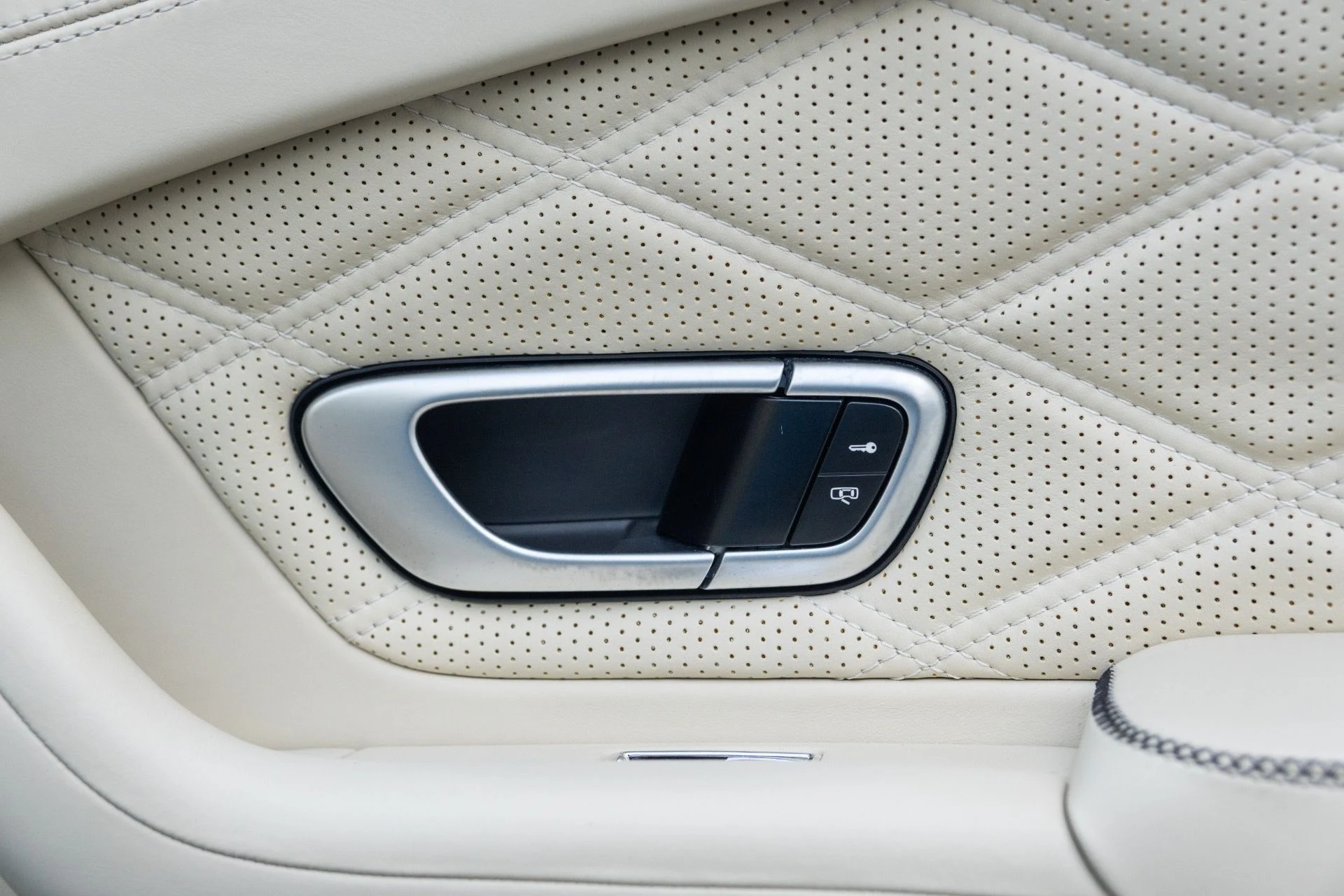 mph052_2692593647_Used_2015_Bentley_Continental_GT_V8_S_1769717310_8627830248