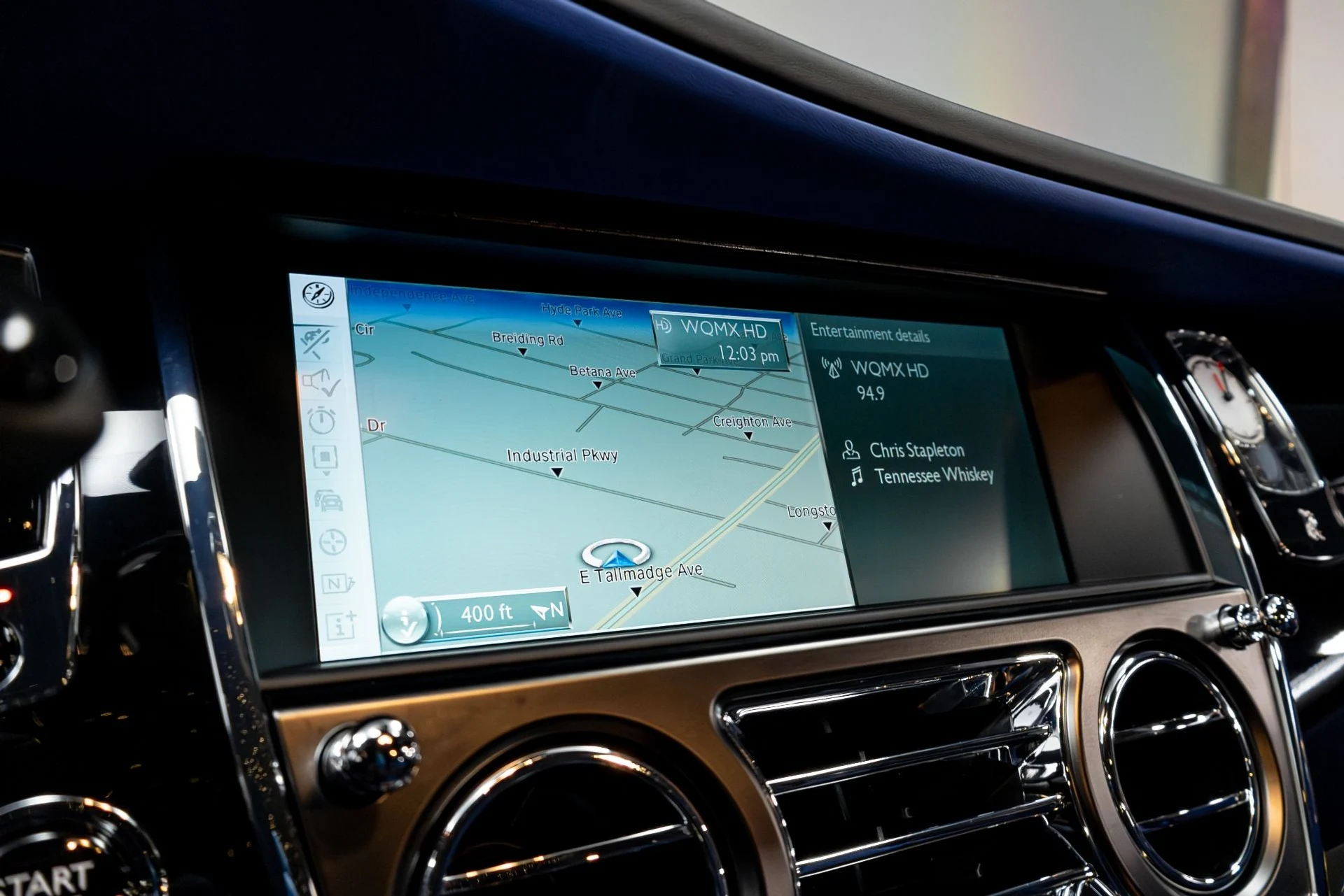 mph052_2707613648_Used_2017_Rolls_Royce_Ghost_Black_Badge_1764012368_ca3b252e6c