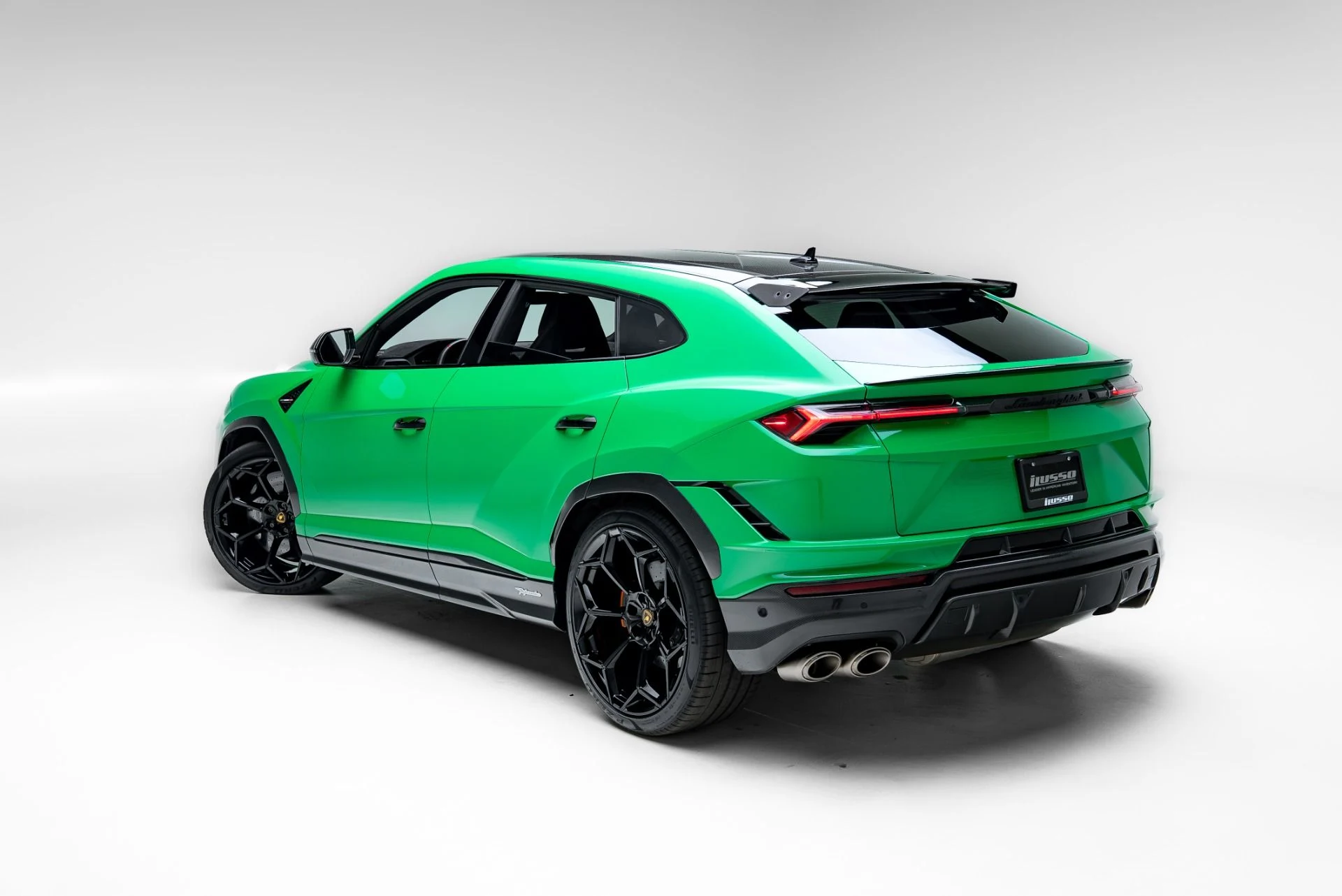 mph052_2714975638_Used_2023_Lamborghini_Urus_Performante_1776977950_4ca96b7292