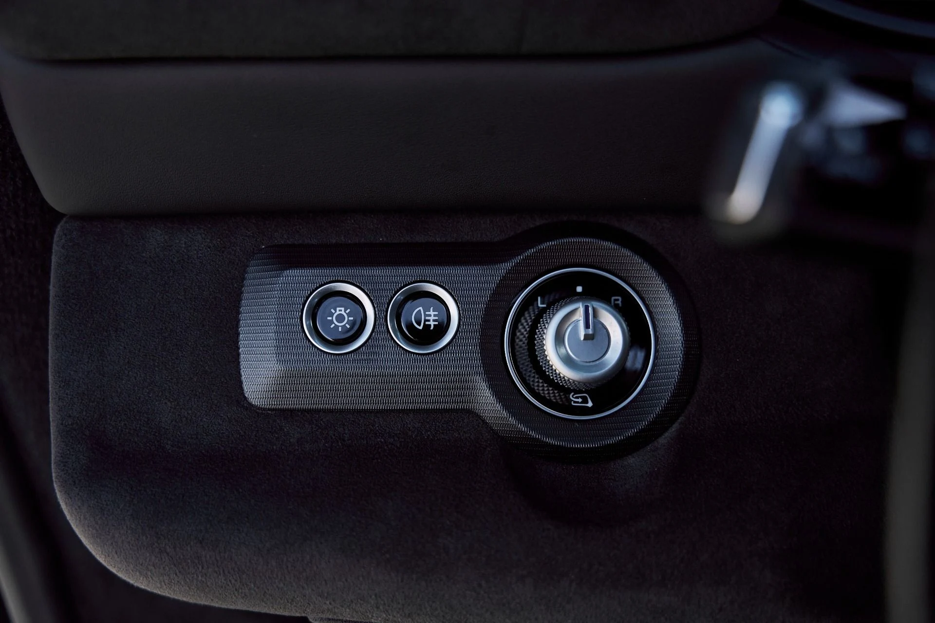 mph052_2720333255_Used_2023_Maserati_MC_20_1769481266_a0a4d0d012