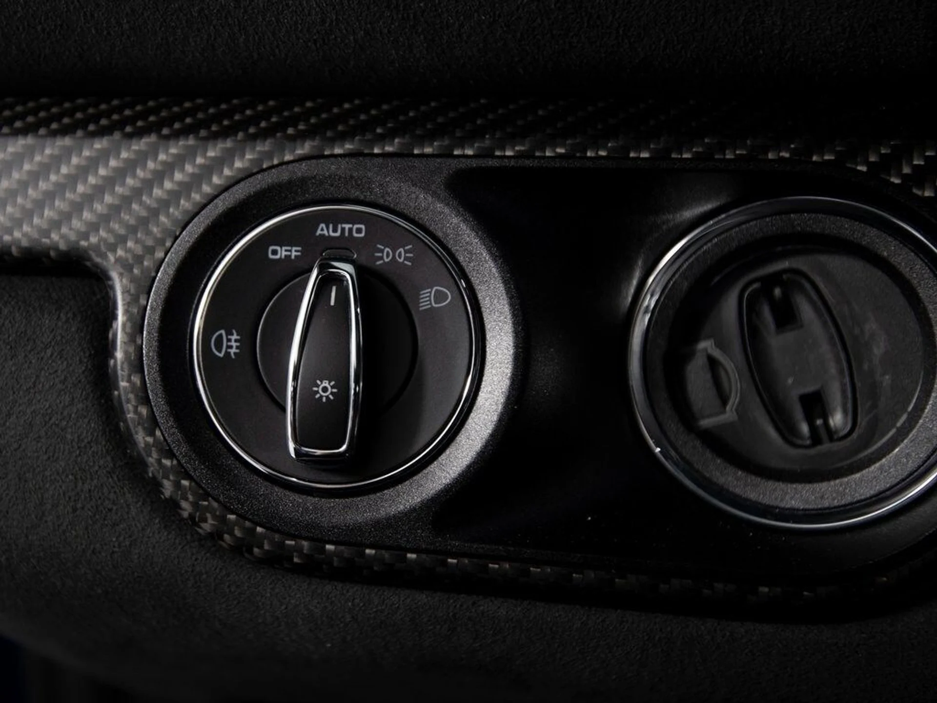 mph052_27261148_04000a1711b0f95052e1ae1eeed215b5x_9a9ad8e19a