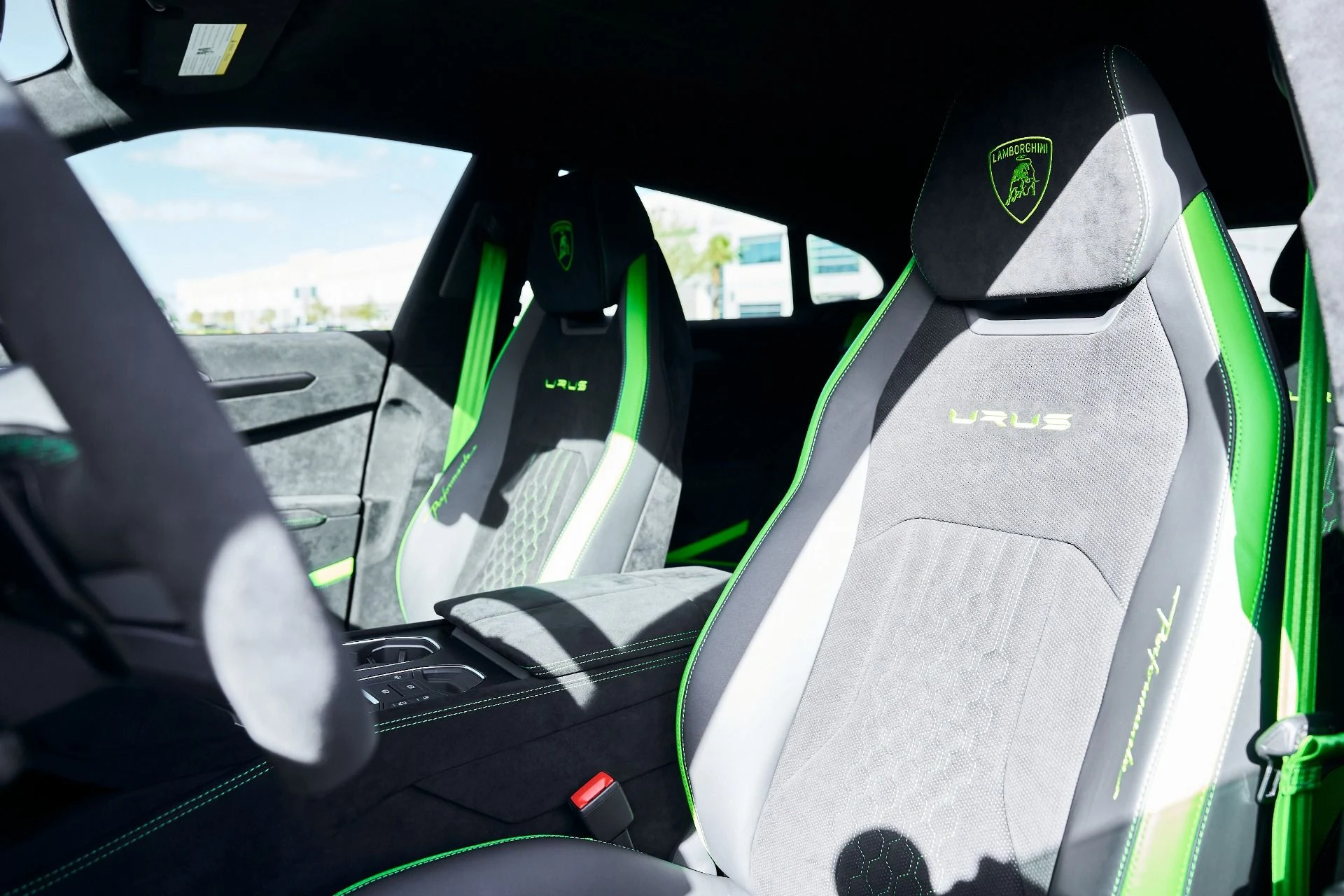 mph052_2727090618_Used_2024_Lamborghini_Urus_Performante_1772849128_e8f775cf0b