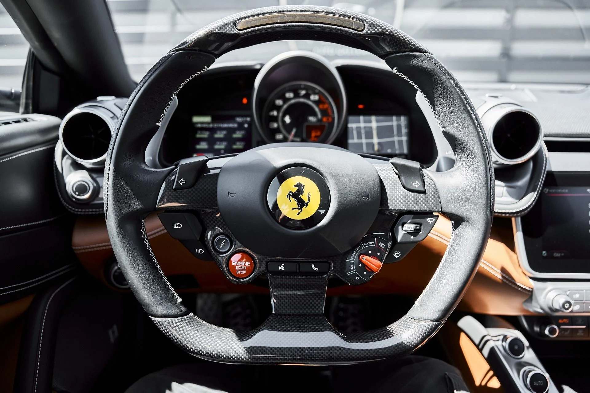 mph052_2731682872_Used_2018_Ferrari_GTC_4_Lusso_V12_1775612086_acc9646580