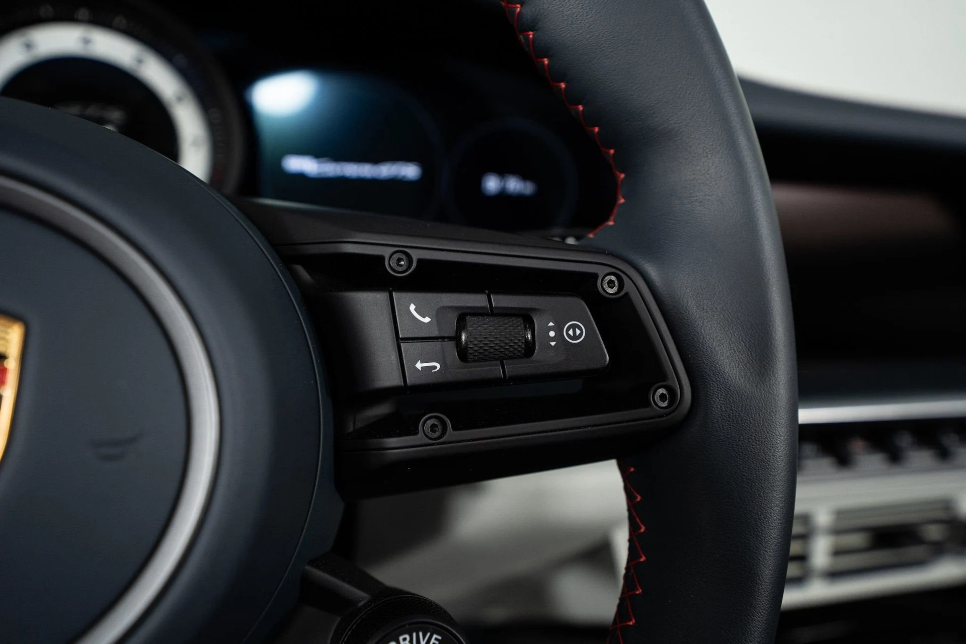 mph052_2736389087_fbeca439d5a54f4a98c4309d64870dad_6aa8ee564e