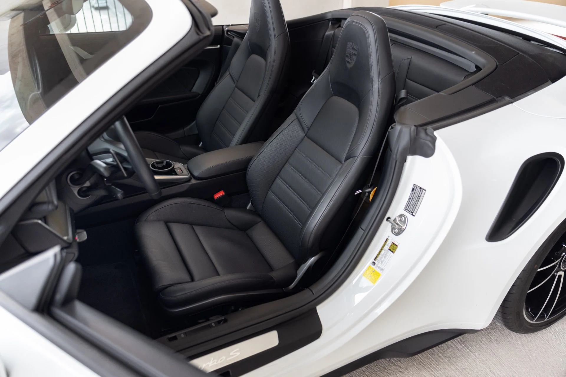 mph052_2768959248_Used_2025_Porsche_911_Turbo_S_1776200682_40602bad80