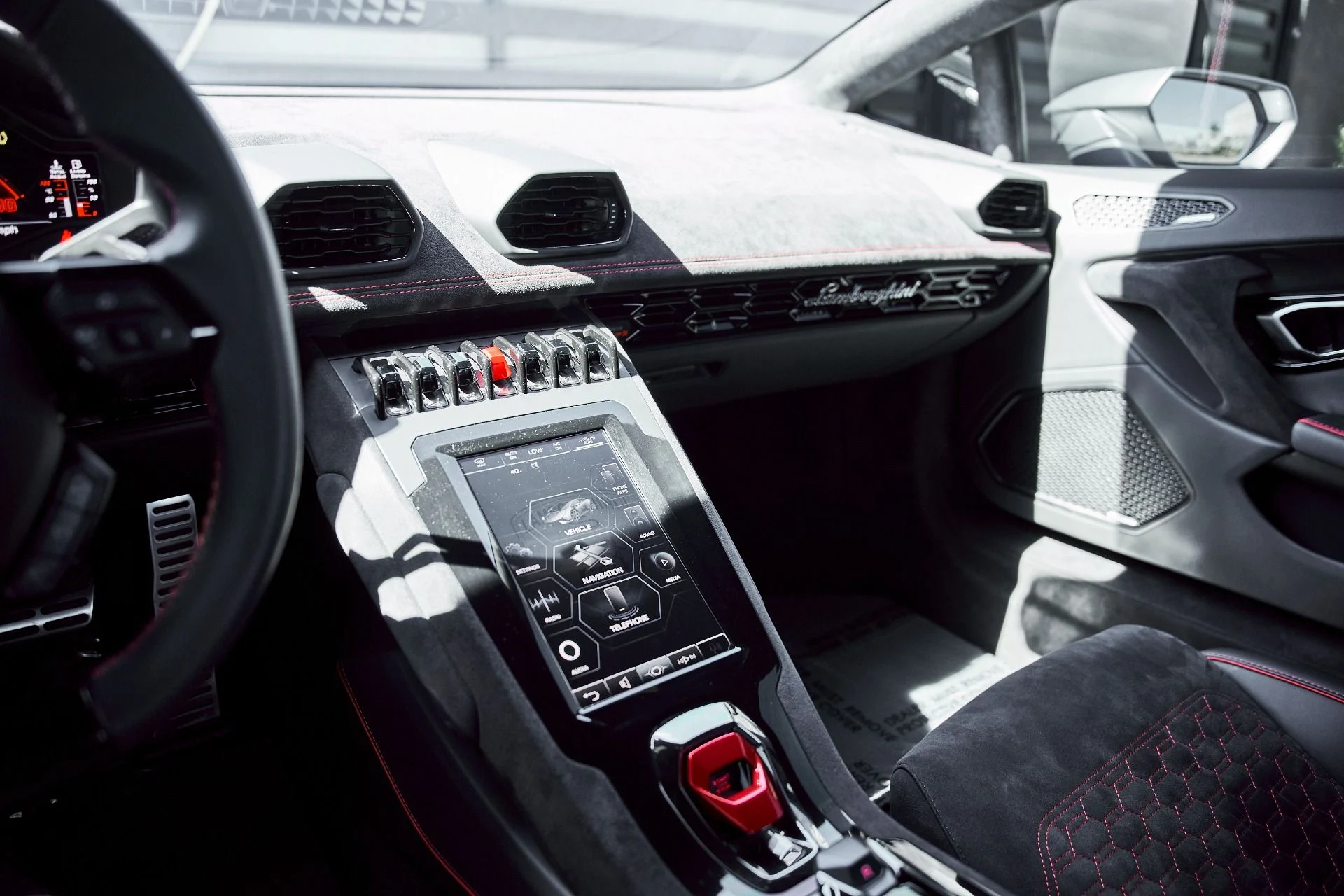 mph052_2770360791_Used_2023_Lamborghini_Huracan_Tecnica_Base_1777013762_1564b5d38f