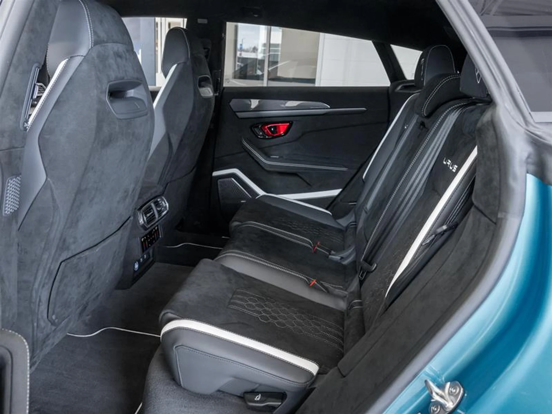 mph052_2788076201_11790389_1607586311_3ea569e13c