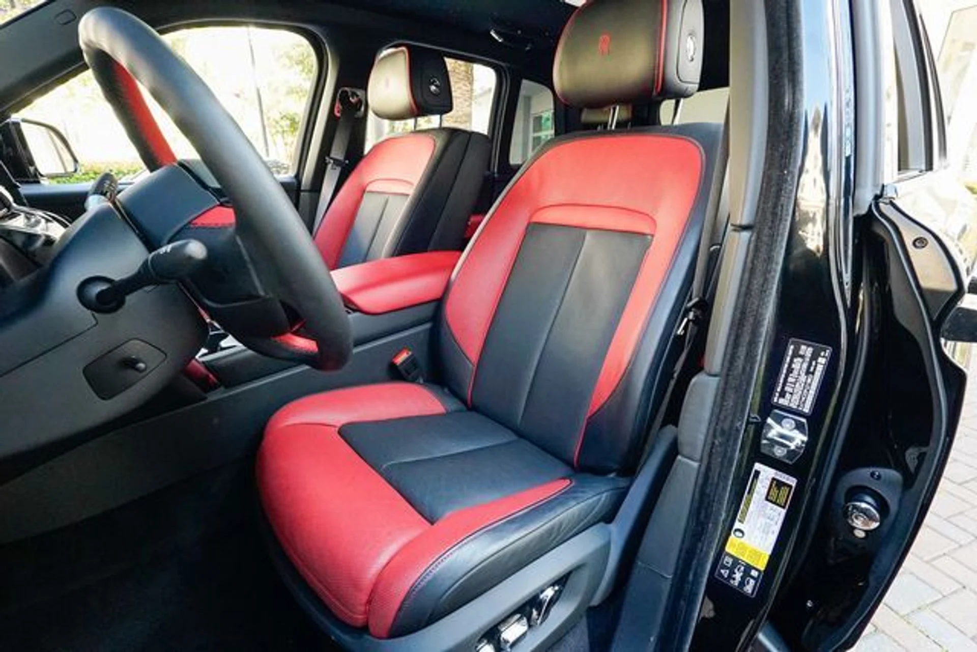 mph052_2817423979_22982651_53_8041c33fca