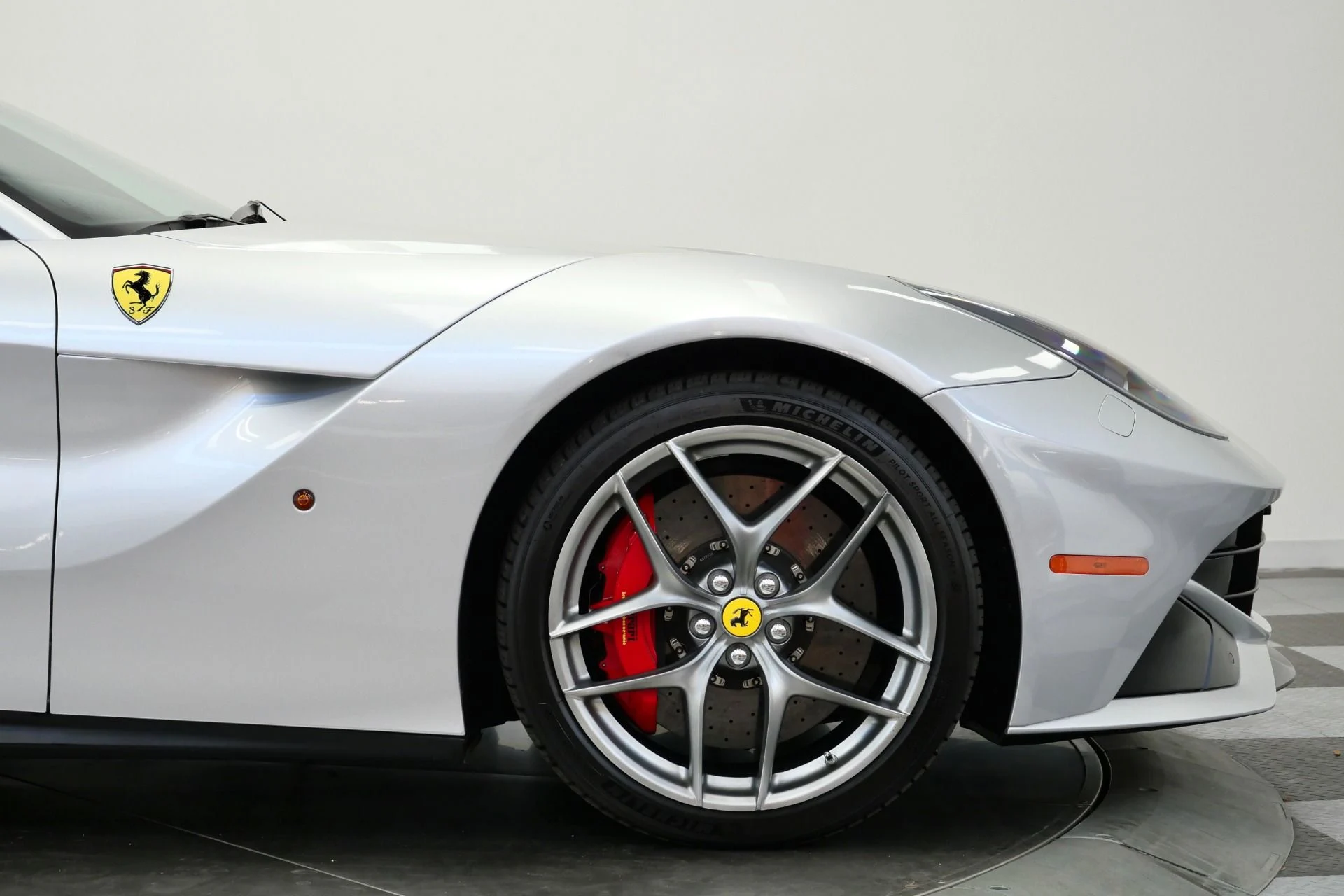 mph052_2819270036_Used_2015_Ferrari_F12berlinetta_Extensive_Interior_Carbon_Fiber_Diamond_Stitching_1790872038_7572809b07