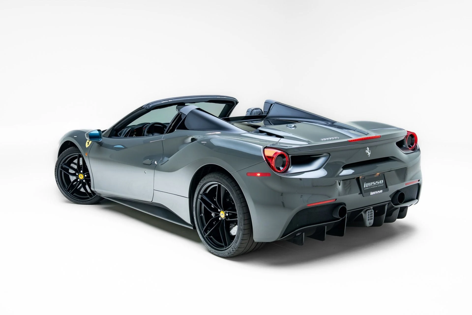 mph052_2828159338_Used_2018_Ferrari_488_Spider_1778276612_39d076ed83