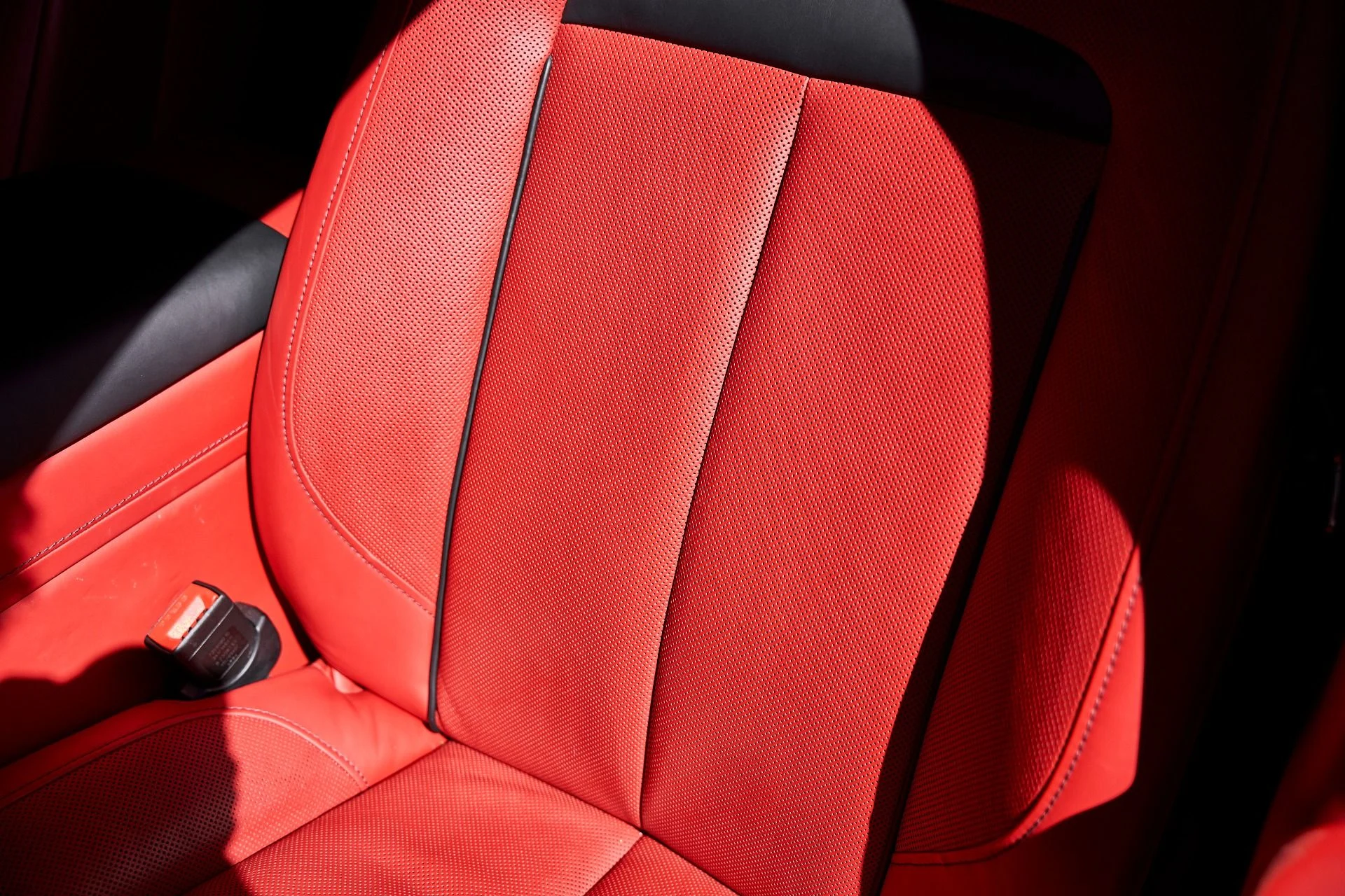 mph052_2828737503_Used_2022_Rolls_Royce_Ghost_Base_1772766058_ee8c1bbe87